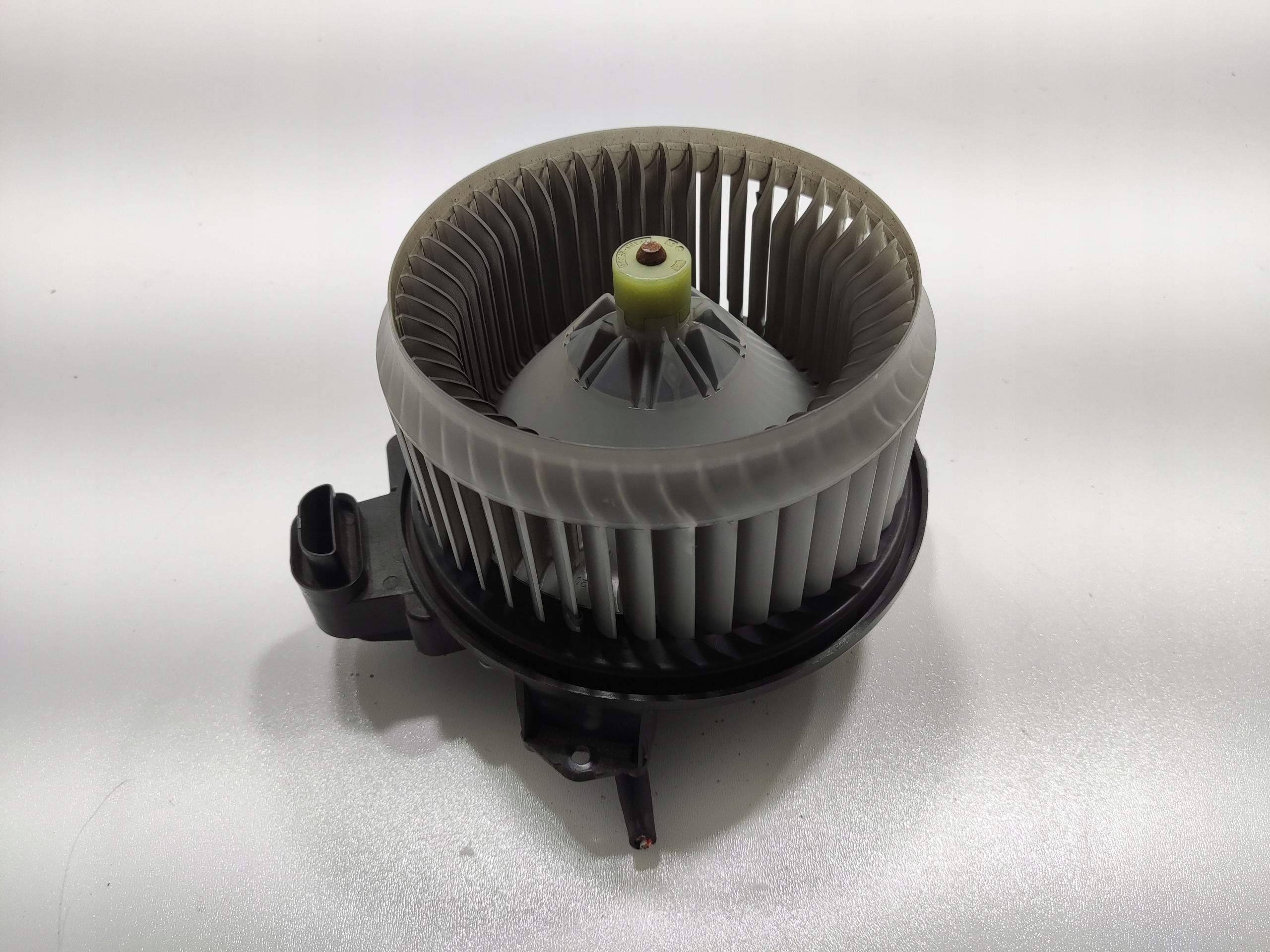 VENTILÁTOR MOTORČEK KÚRENIA TOYOTA AURIS II E18 2012-2018 272700-8083