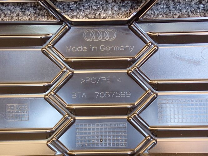 AUDI A5 S-LINE LIFT 19- MRIEZKA LISTA 8W6853651BJ BL