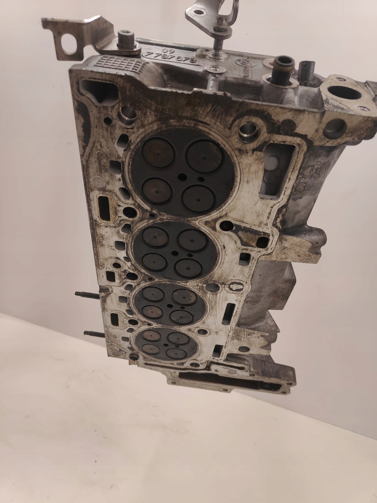 BMW n47 2.0 diesel HLAVA MOTORA VENTILY n47d20a e60 e90 e87 779767807