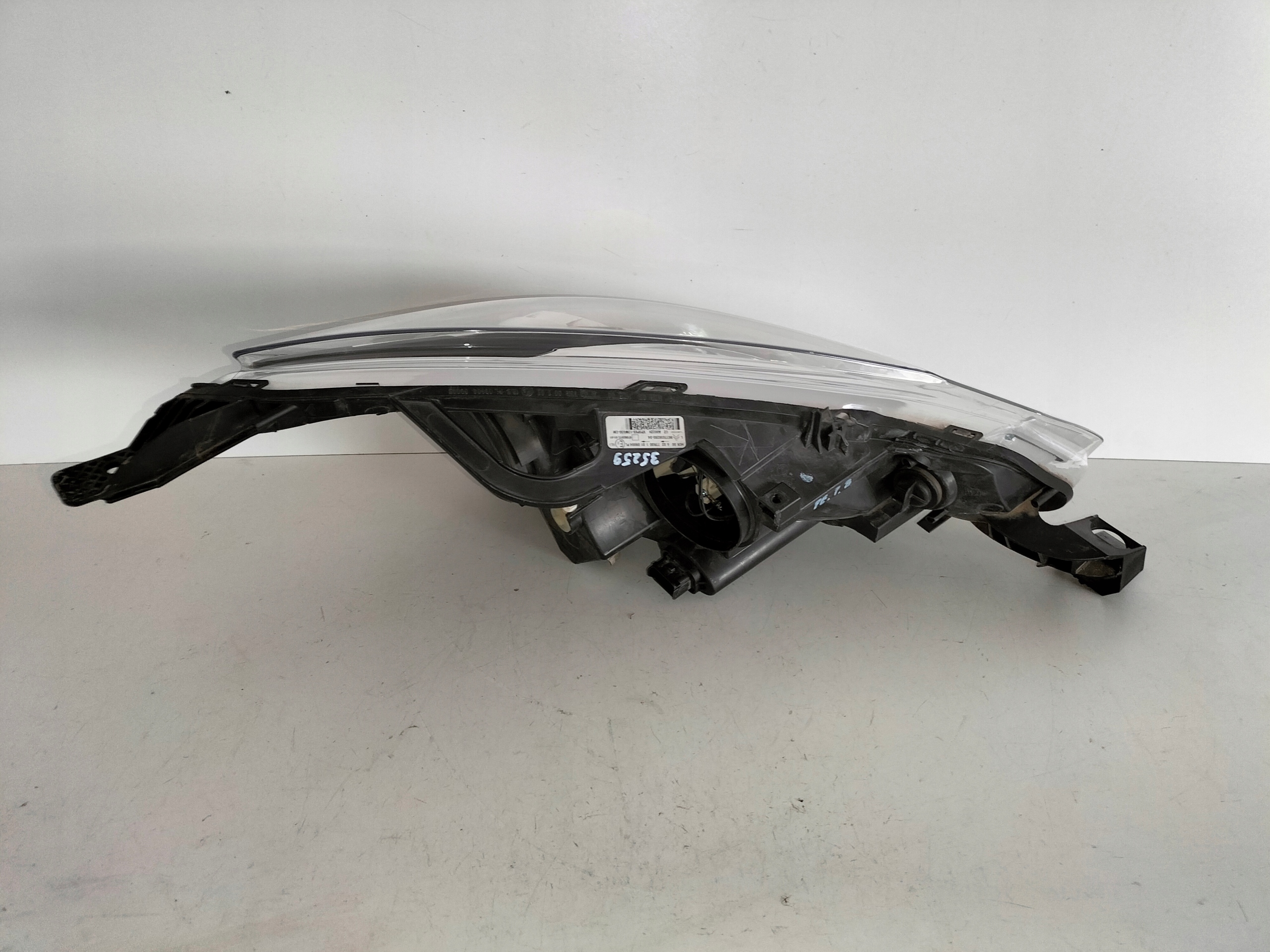 LAVE PREDNE SVETLO CITROEN C3 II 09-16