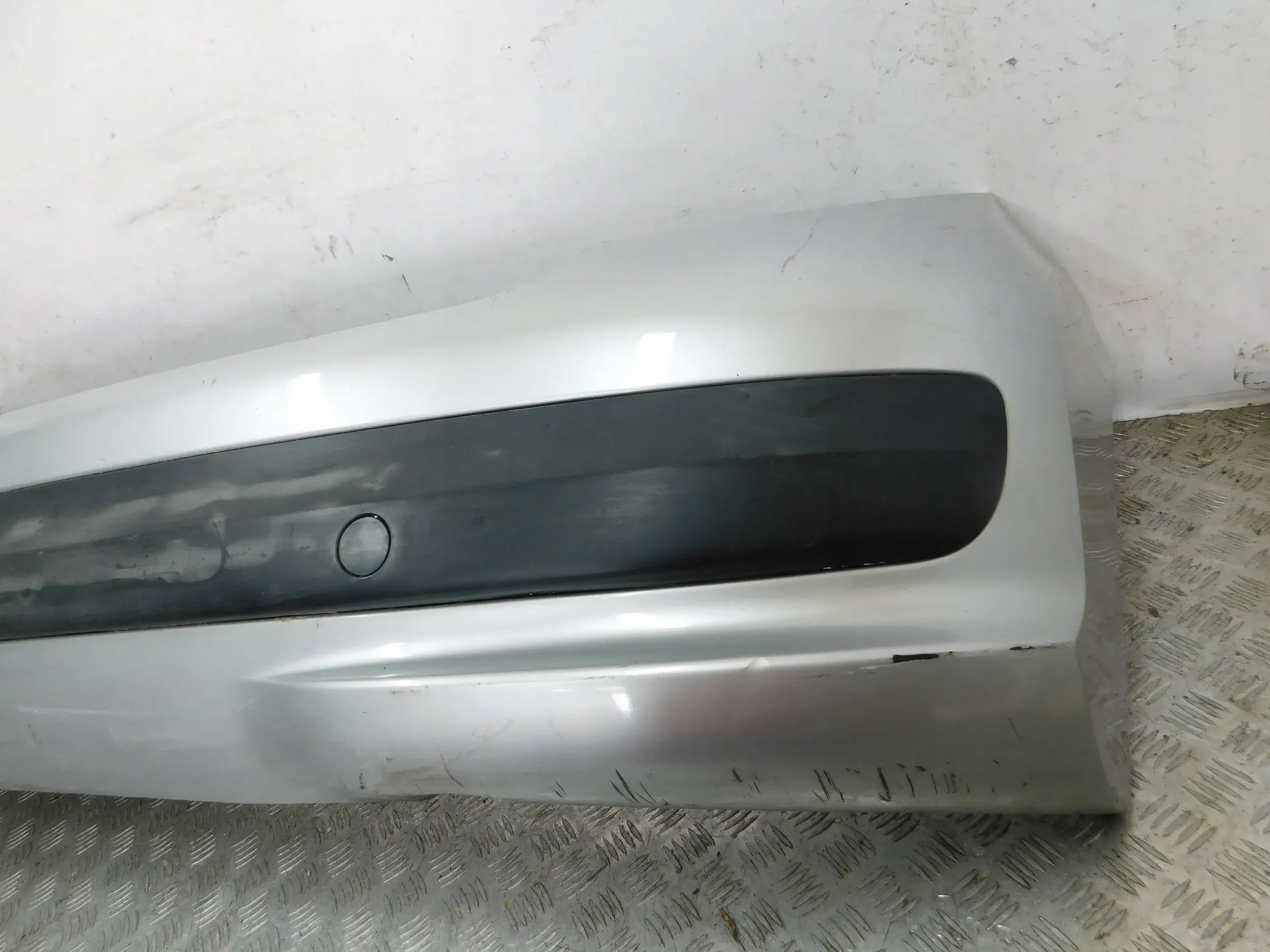 ZADNÝ NÁRAZNÍK PEUGEOT 207 HB