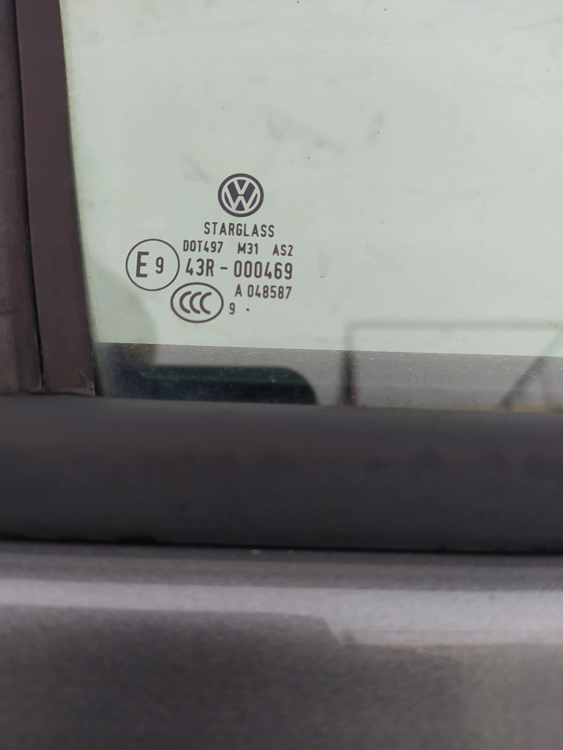 VW GOLF VI 6 HB PRAVE ZADNE DVERE