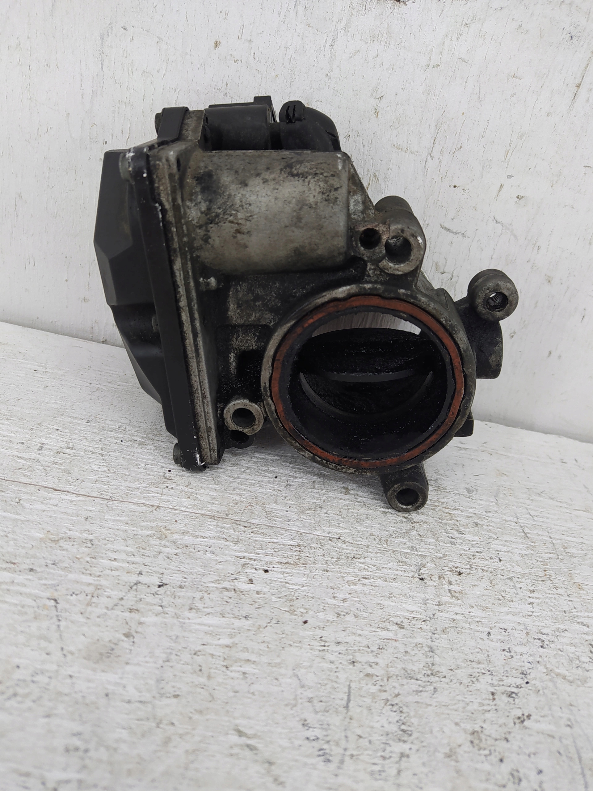 VW PASSAT B7 2.0 TDI SKRTIACA KLAPKA 03L128063E