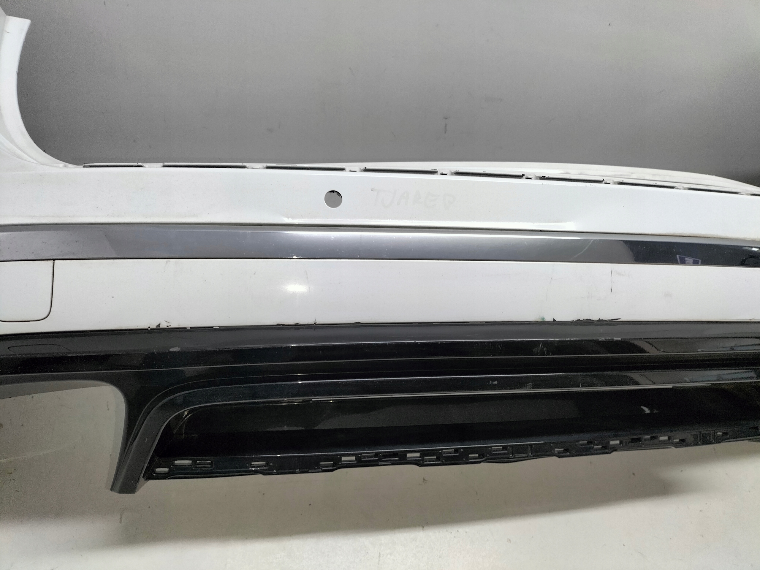 ZADNÝ NÁRAZNÍK VW TOUAREG 7P LIFT 14-18 R-LINE