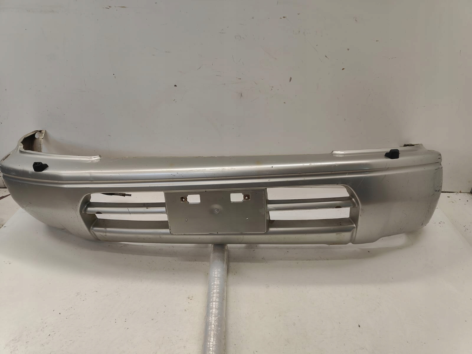 Toyota land cruiser j90 90 5211960040 PREDNÝ NÁRAZNÍK