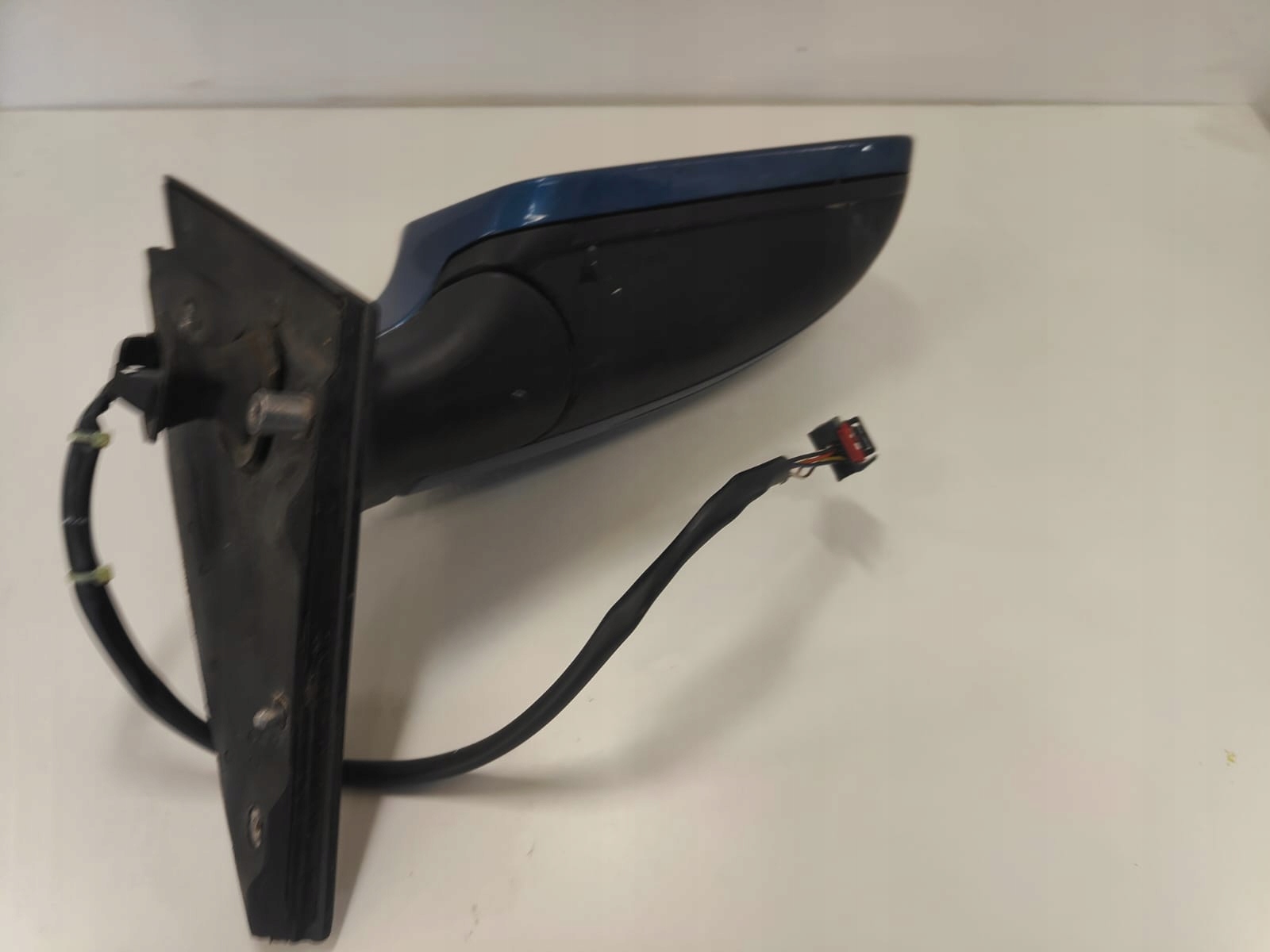 Audi a4 b8 08-11 PRAVE ZRKADLO 6 pin