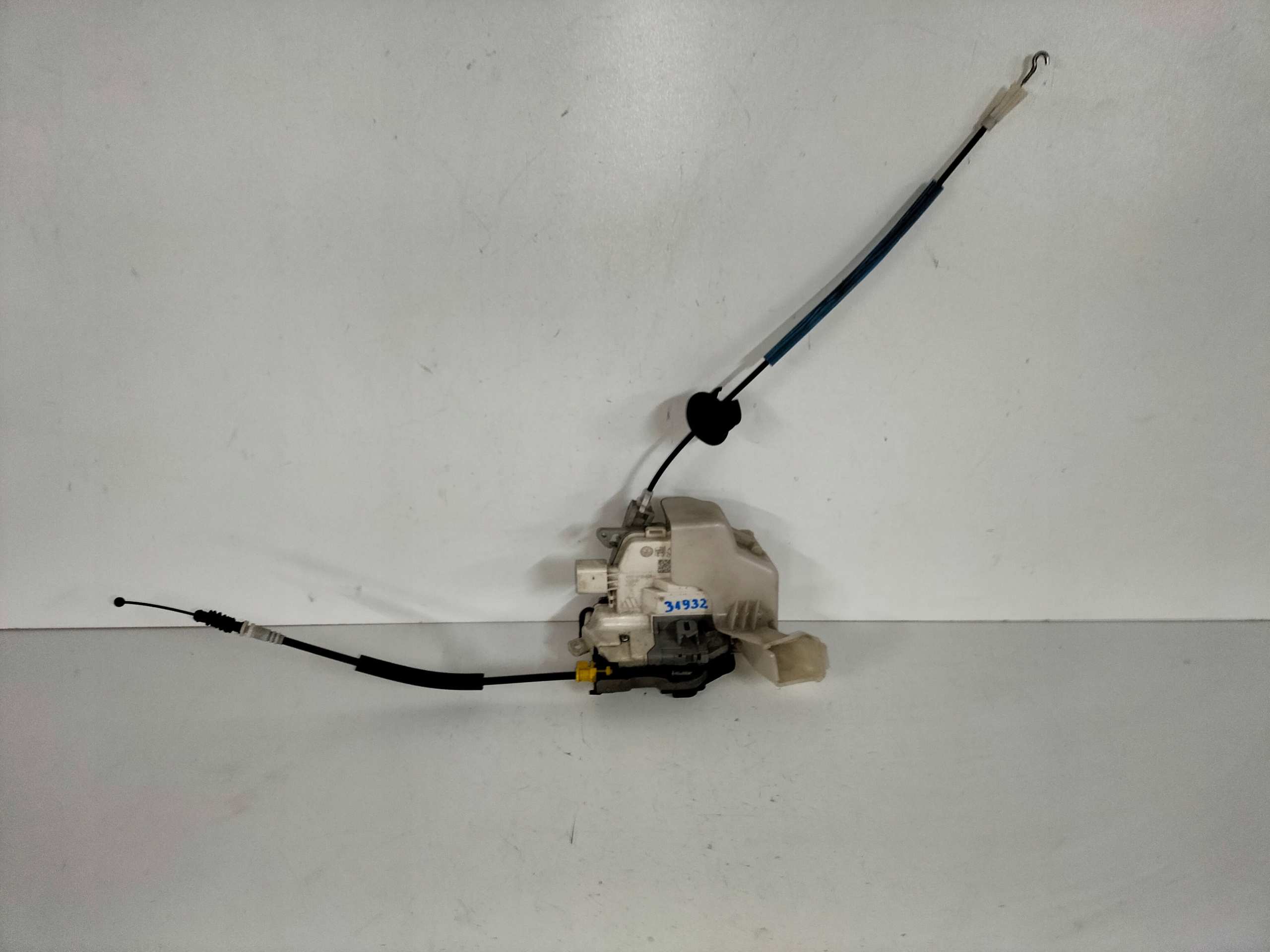 ZÁMOK ĽAVYCH PREDNÝCH DVERÍ AUDI A3 8V 12- A4 B8 08-A5 8T 07-