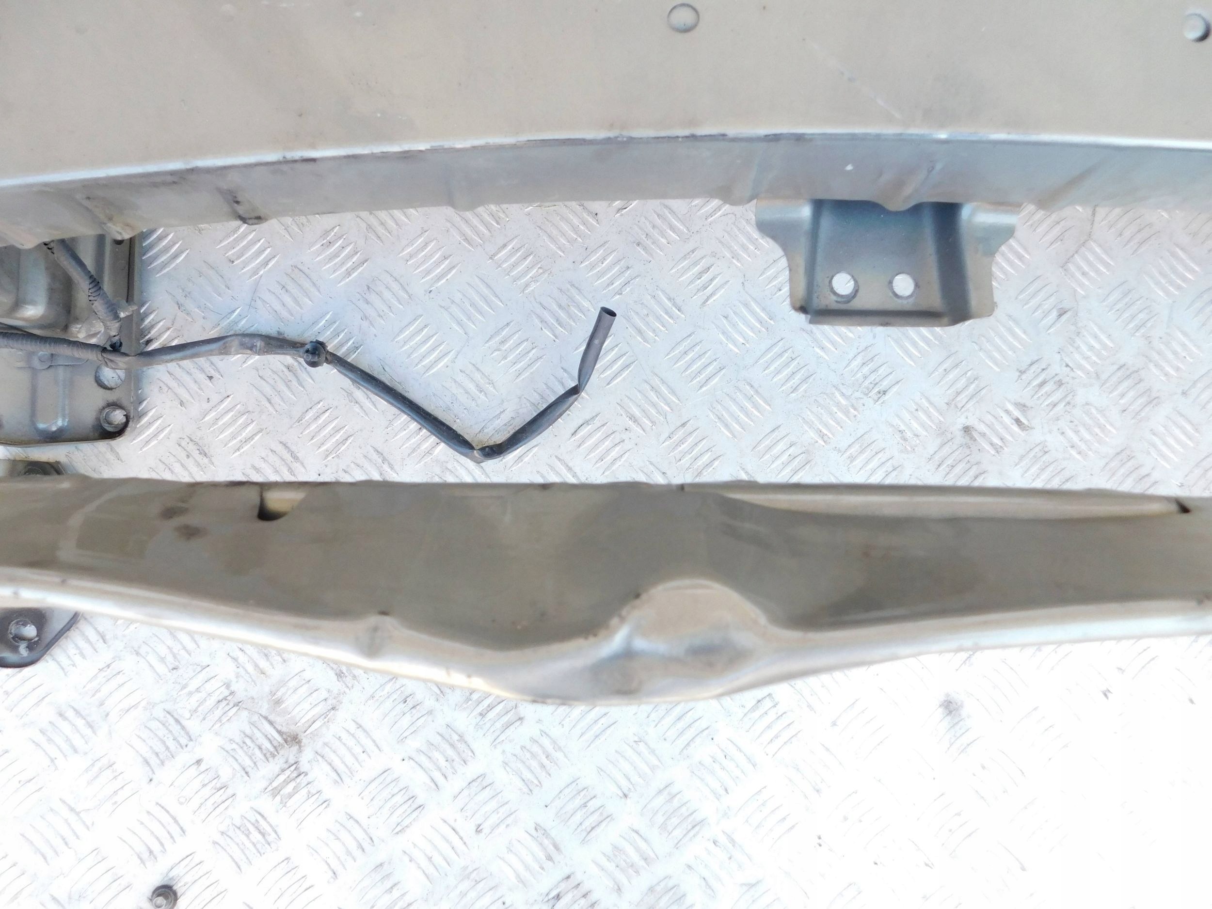 PREDNÉ PÁS VÝSTUHA CHLADIČE FIAT SEDICI SX4 1.9 JTD