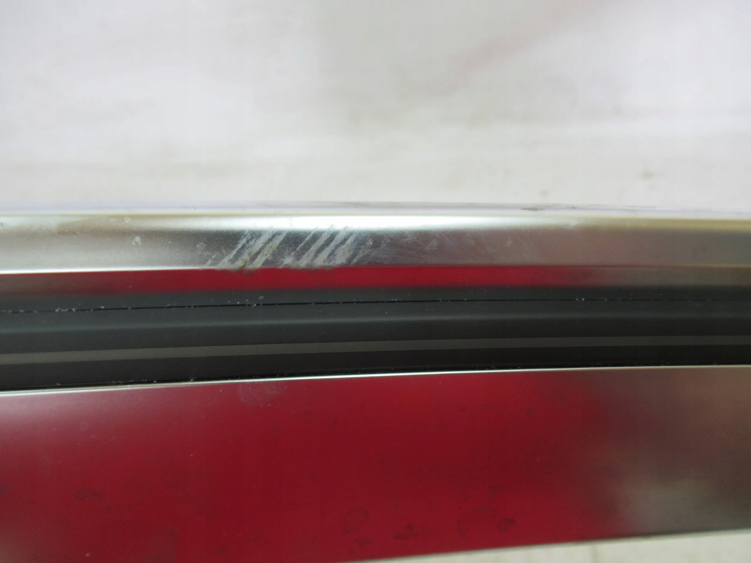 OKRASNÁ LIŠTA STREDOVÉHO TUNELA RENAULT MEGANE IV