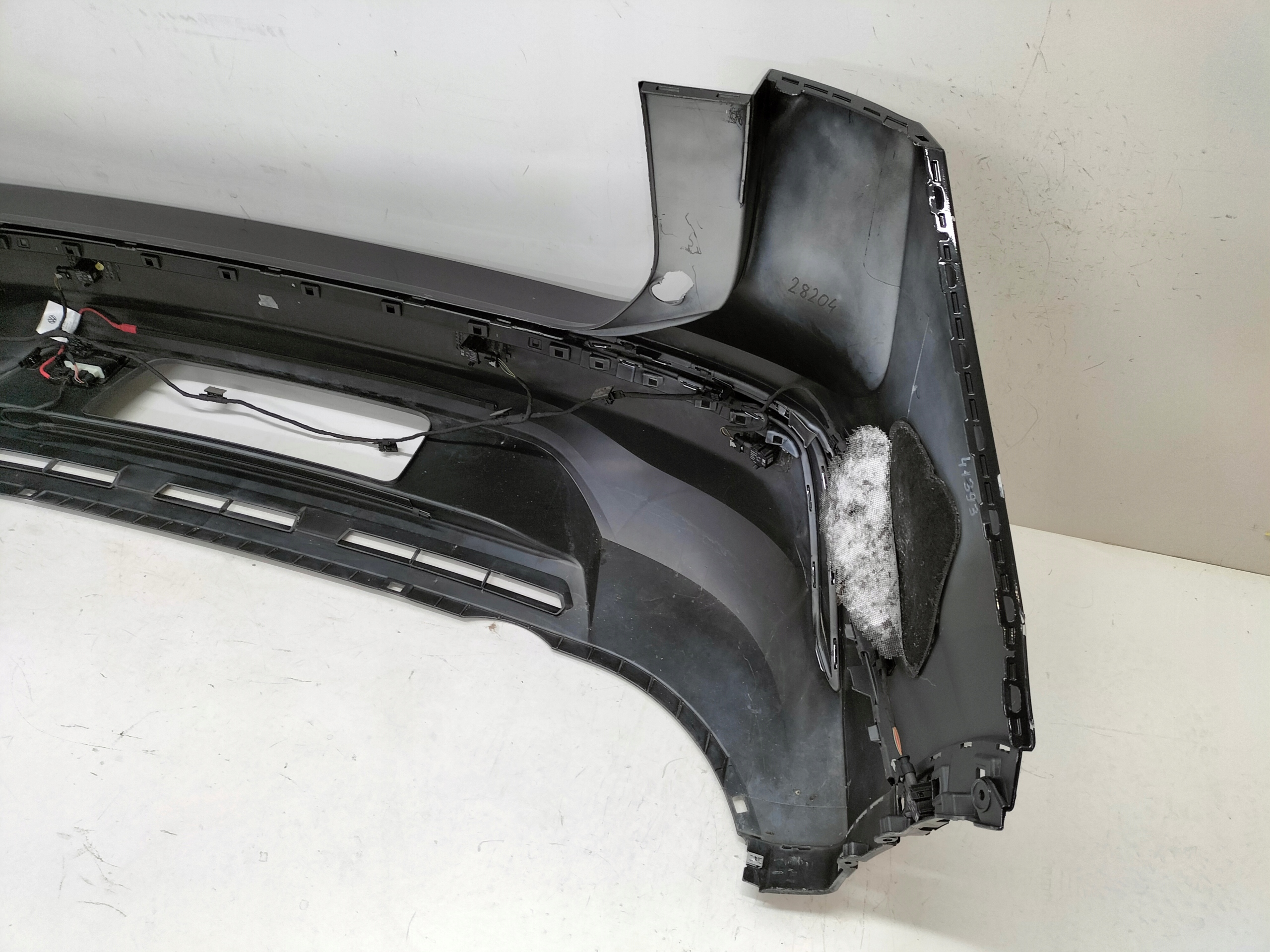 ZADNÝ NÁRAZNÍK VW TIGUAN III 24-