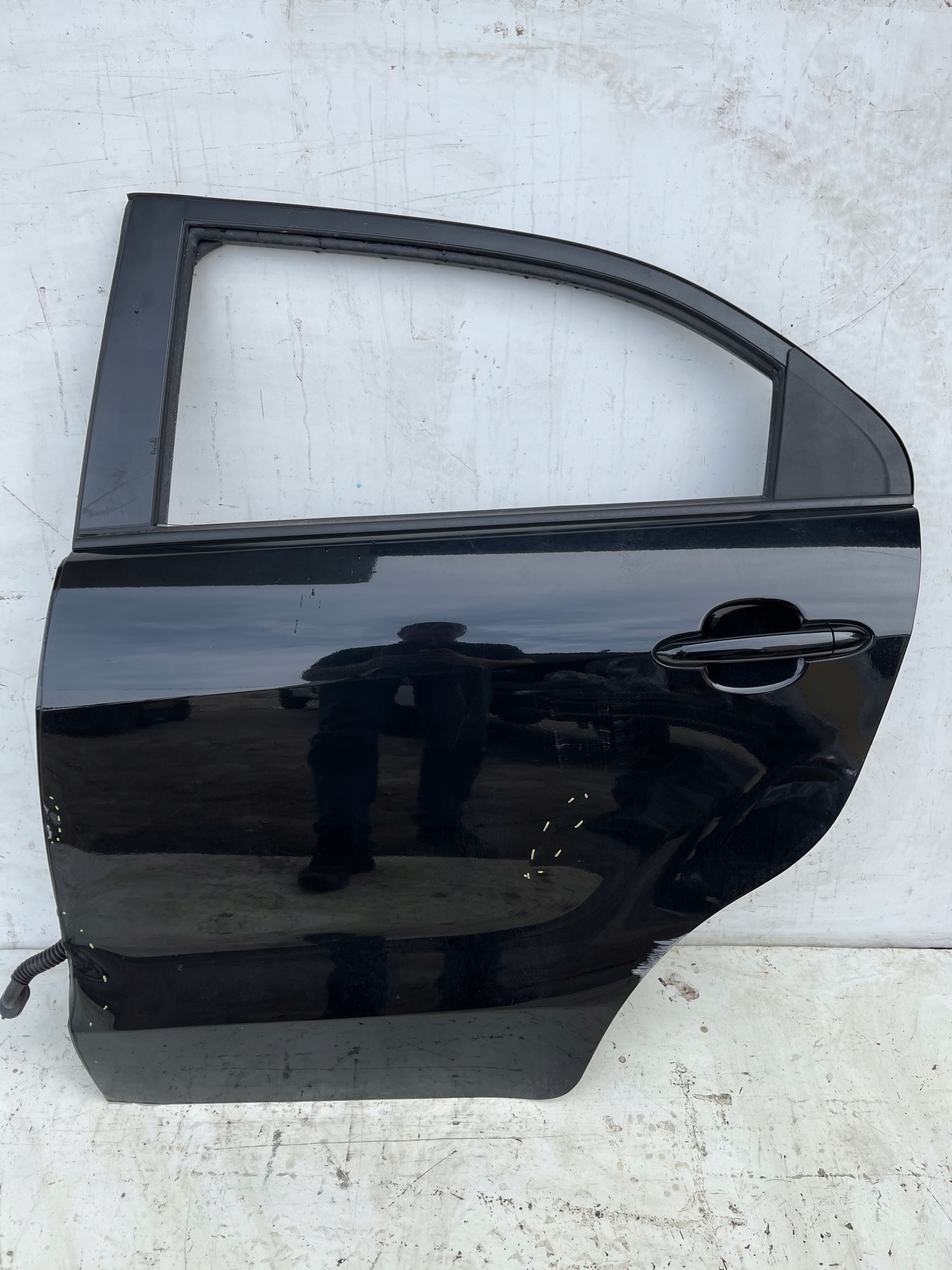 ĽAVÉ ZADNÉ DVERE KIA RIO III HB 11-