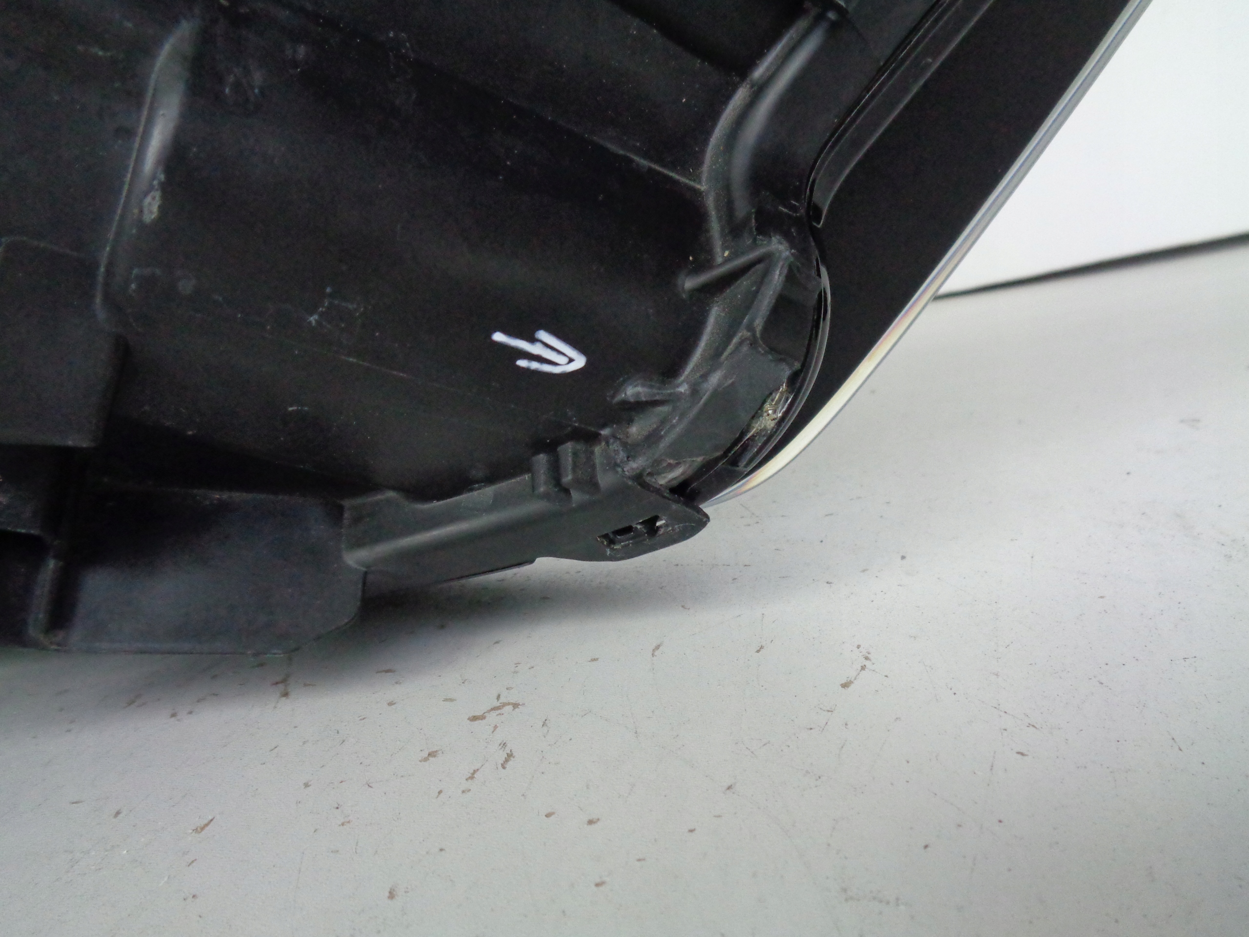 LAVE PREDNE SVETLO AUDI A1 82A 18-
