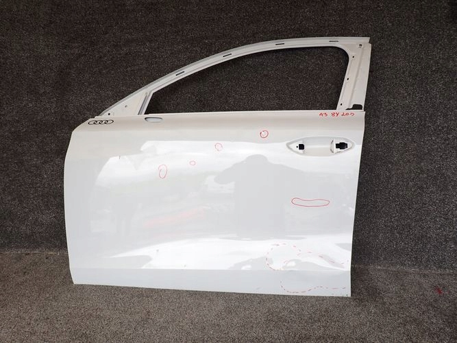 AUDI A3 8Y HB 20- LAVE PREDNE DVERE