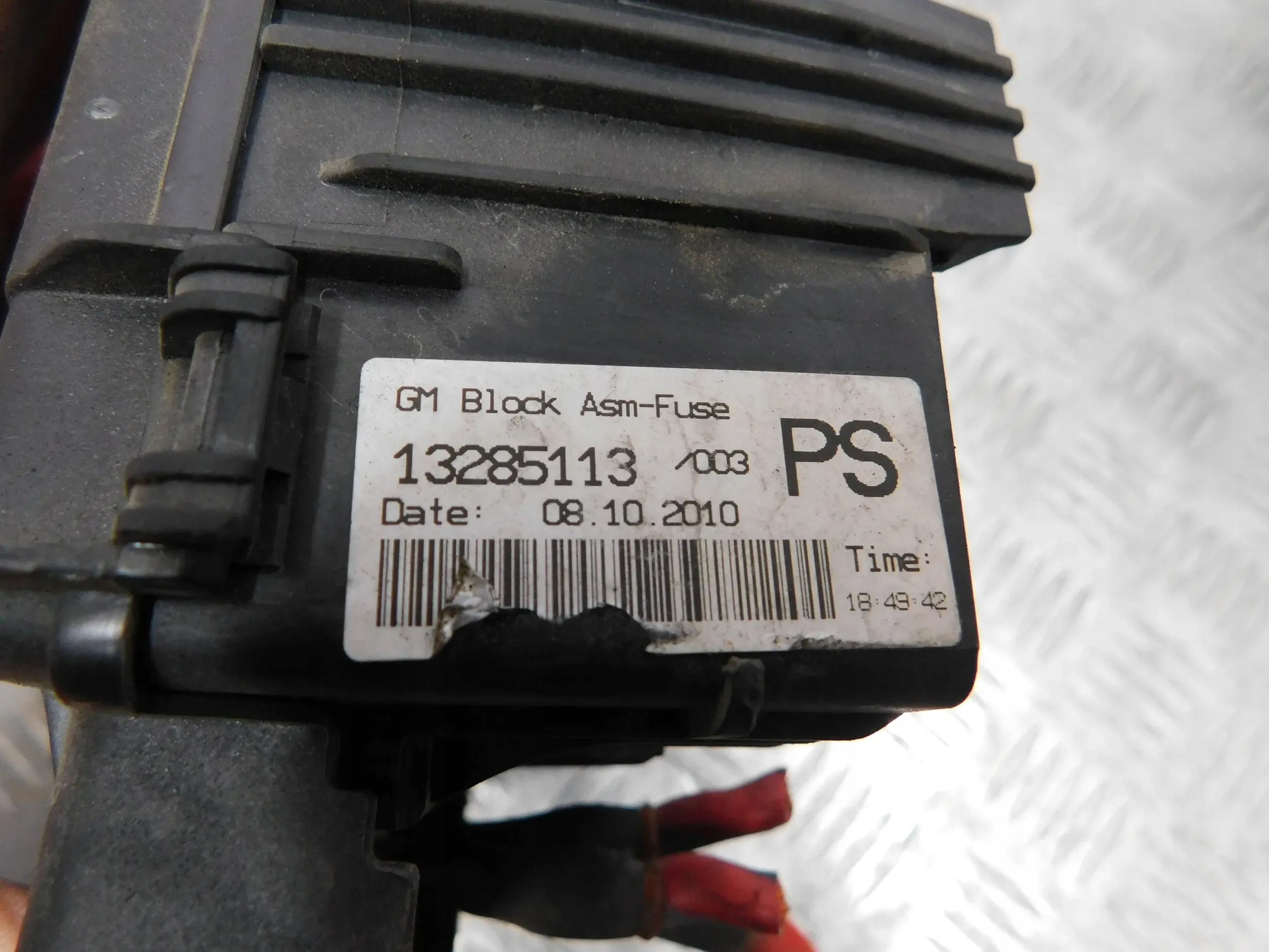 POISTKOVA SKRINKA OPEL INSIGNIA A 13255300