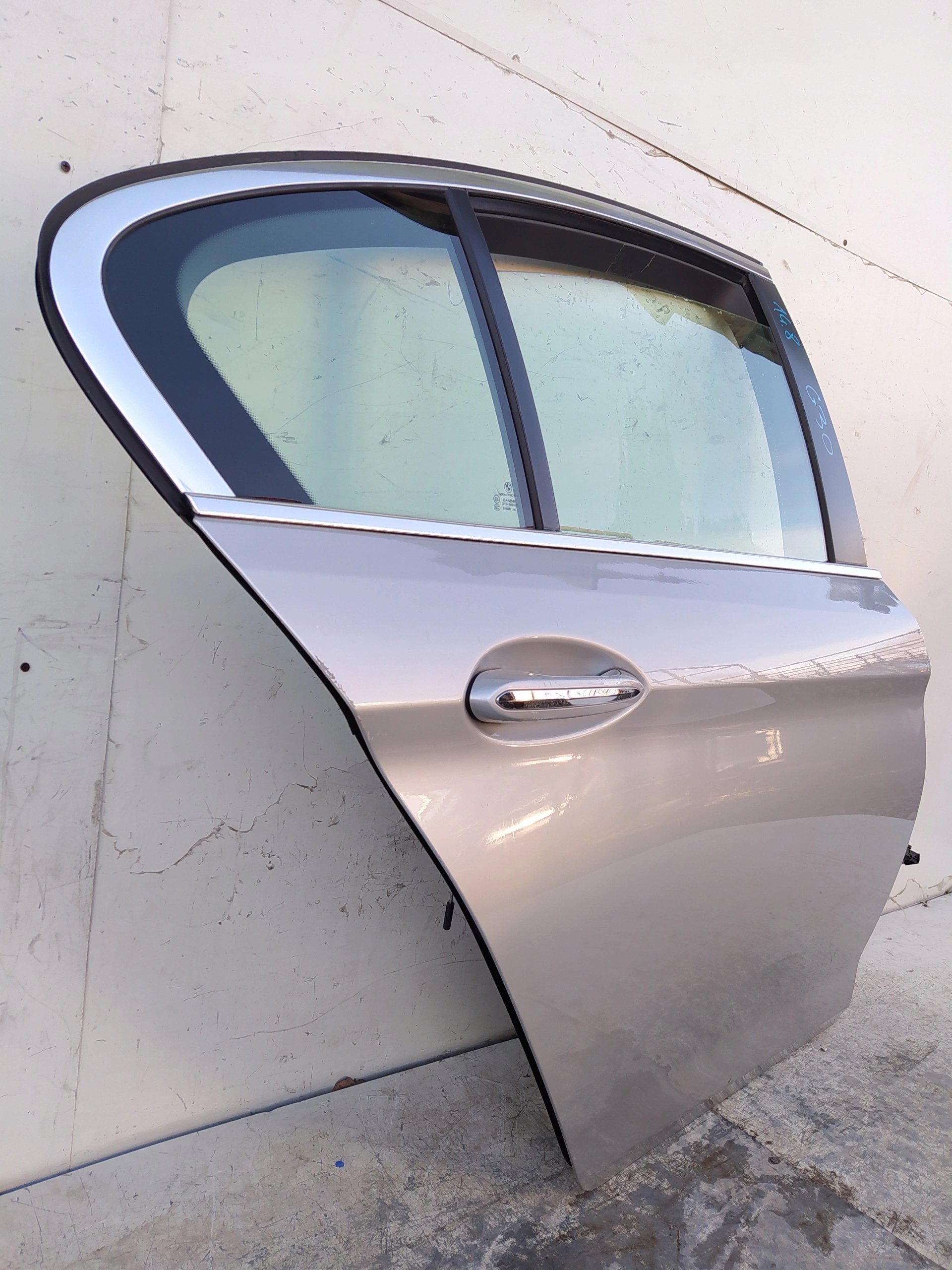 BMW 5 G30 PRAVE ZADNE DVERE