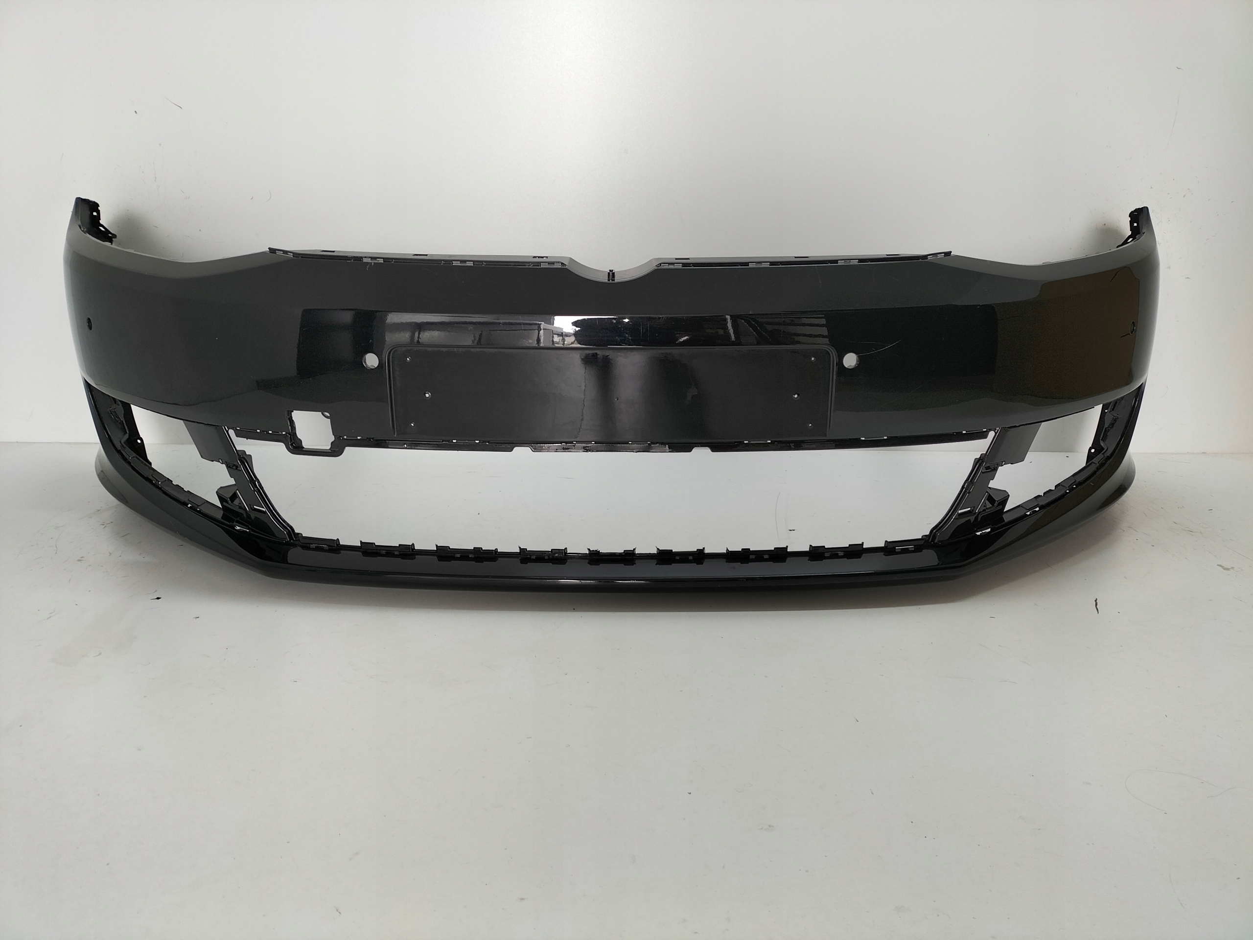 PREDNÝ NÁRAZNÍK VW SHARAN II 10-15