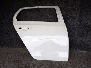 VW GOLF VI 6 HB PRAVE ZADNE DVERE VW GOLF VI 6 HB PRAVE ZADNE DVERE