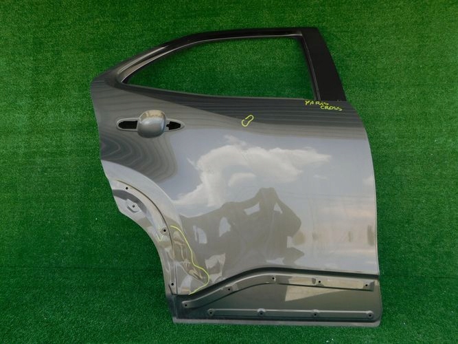 TOYOTA YARIS CROSS 20- PRAVE ZADNE DVERE