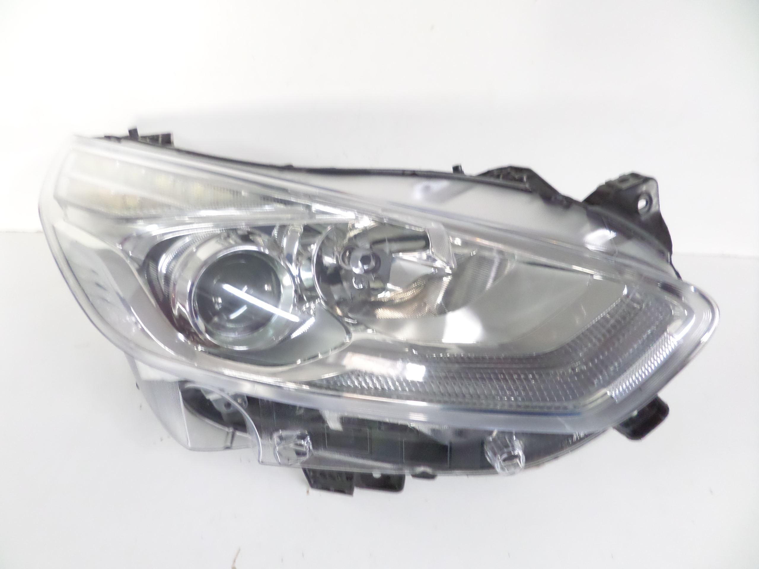 PRAVE PREDNE SVETLO FORD GALAXY MK4 15-