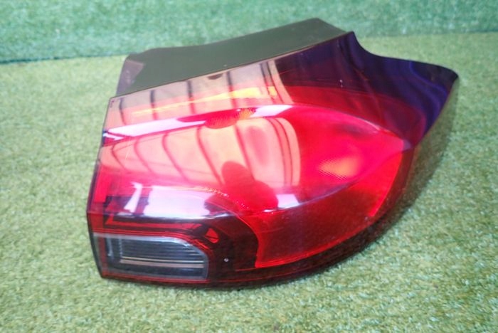 OPEL ZAFIRA C PRAVE ZADNE SVETLO