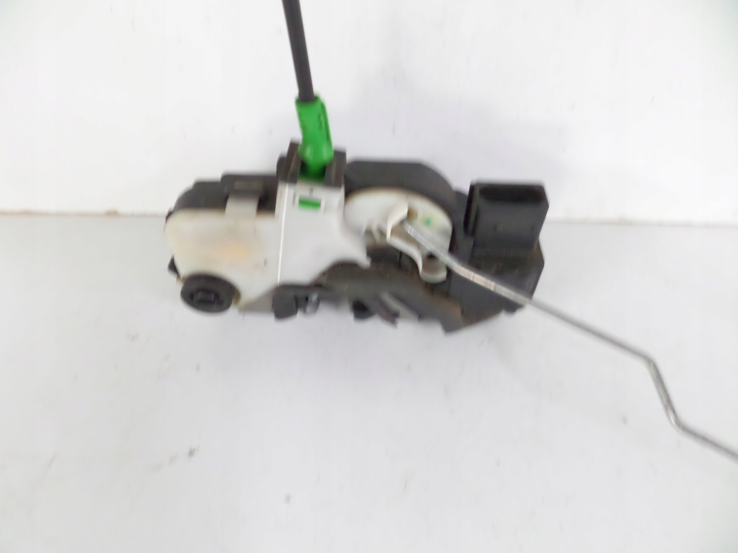 ZAMOK PRAVYCH ZADNYCH DVERI OPEL INSIGNIA A 08-