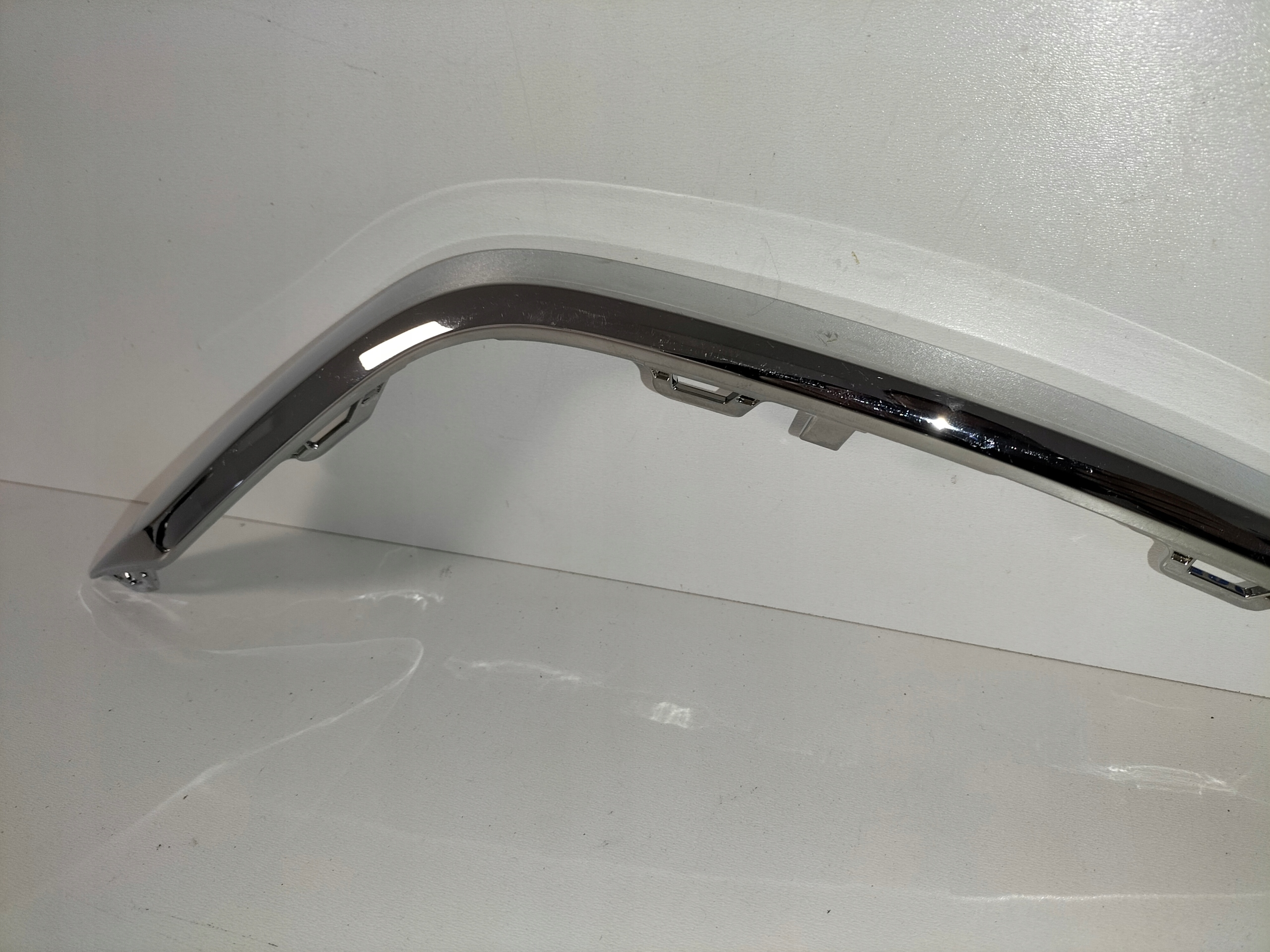 LISTA CHROM SPOJLERa NÁRAZNÍKA ZADNA LAVA VW GOLF 8 VIII LIFT 24- HB