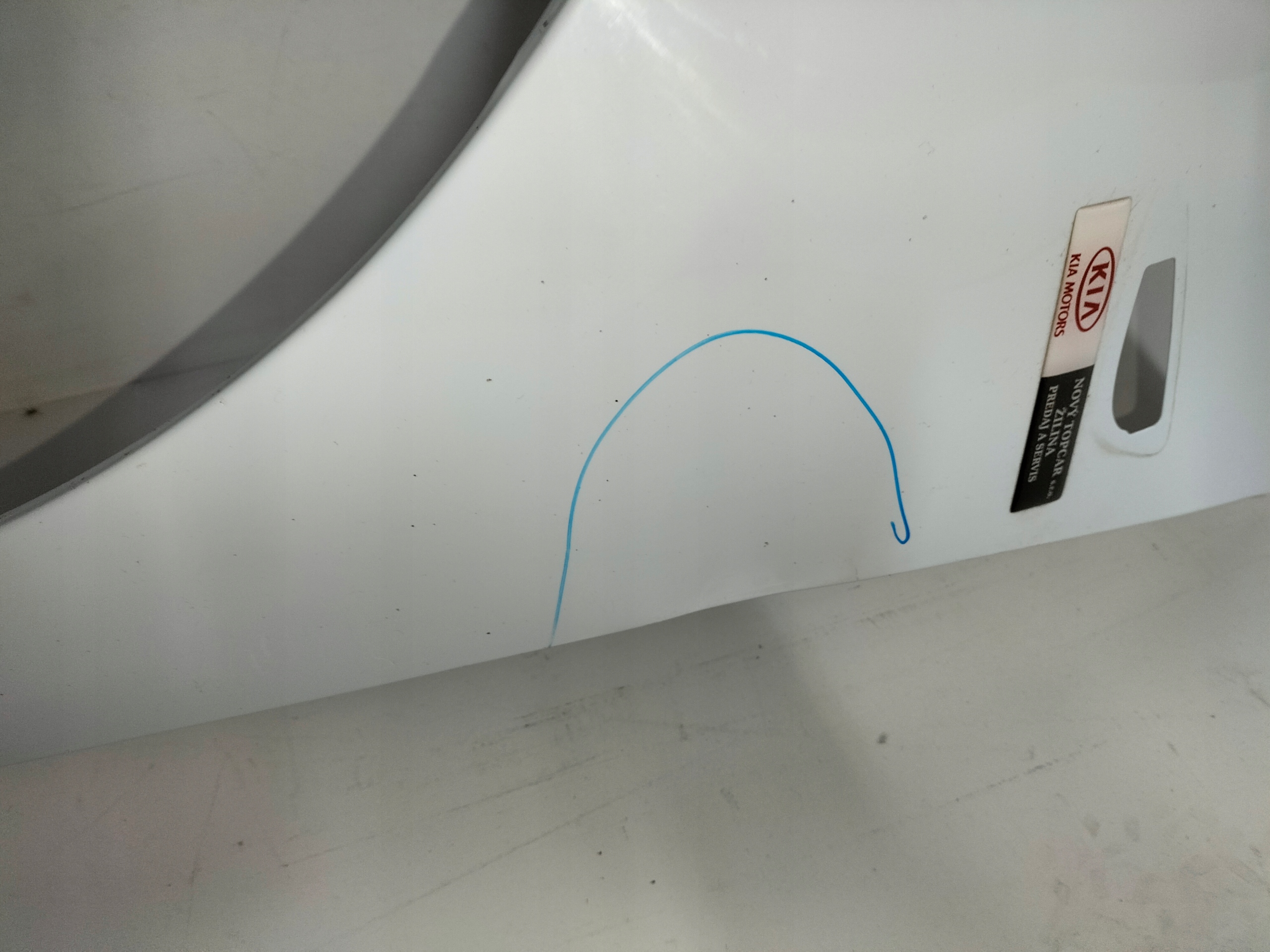 ĽAVÝ PREDNÝ BLATNÍK KIA CEED II 12-15