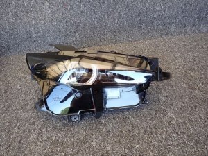 MAZDA CX30 CX-30 FULL LED 19- PRAVE PREDNE SVETLO 14 PIN DFR7-51030 MAZDA CX30 CX-30 FULL LED 19- PRAVE PREDNE SVETLO 14 PIN DFR7-51030