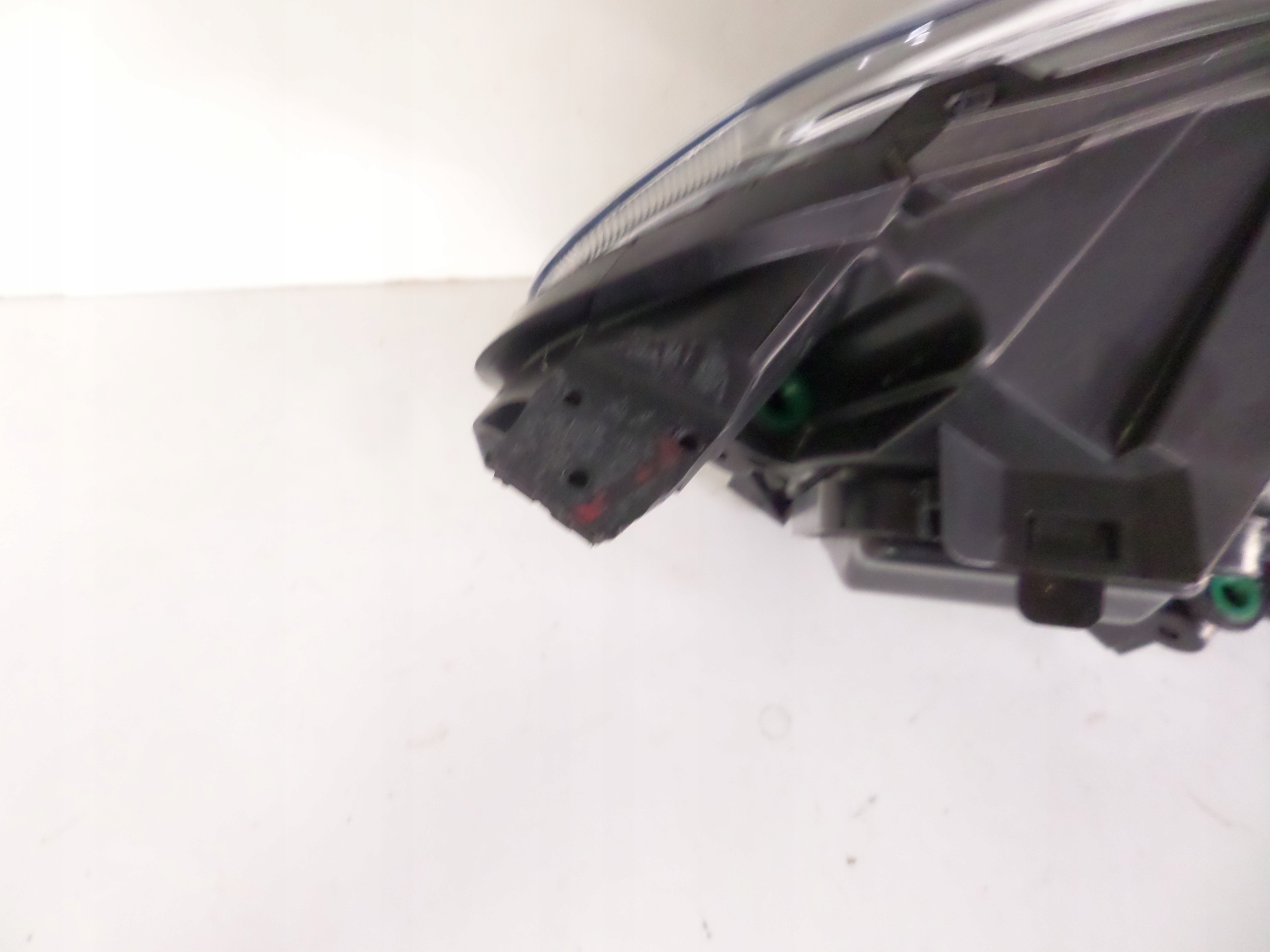 LAVE PREDNE SVETLO CITROEN JUMPY III 16- XENON
