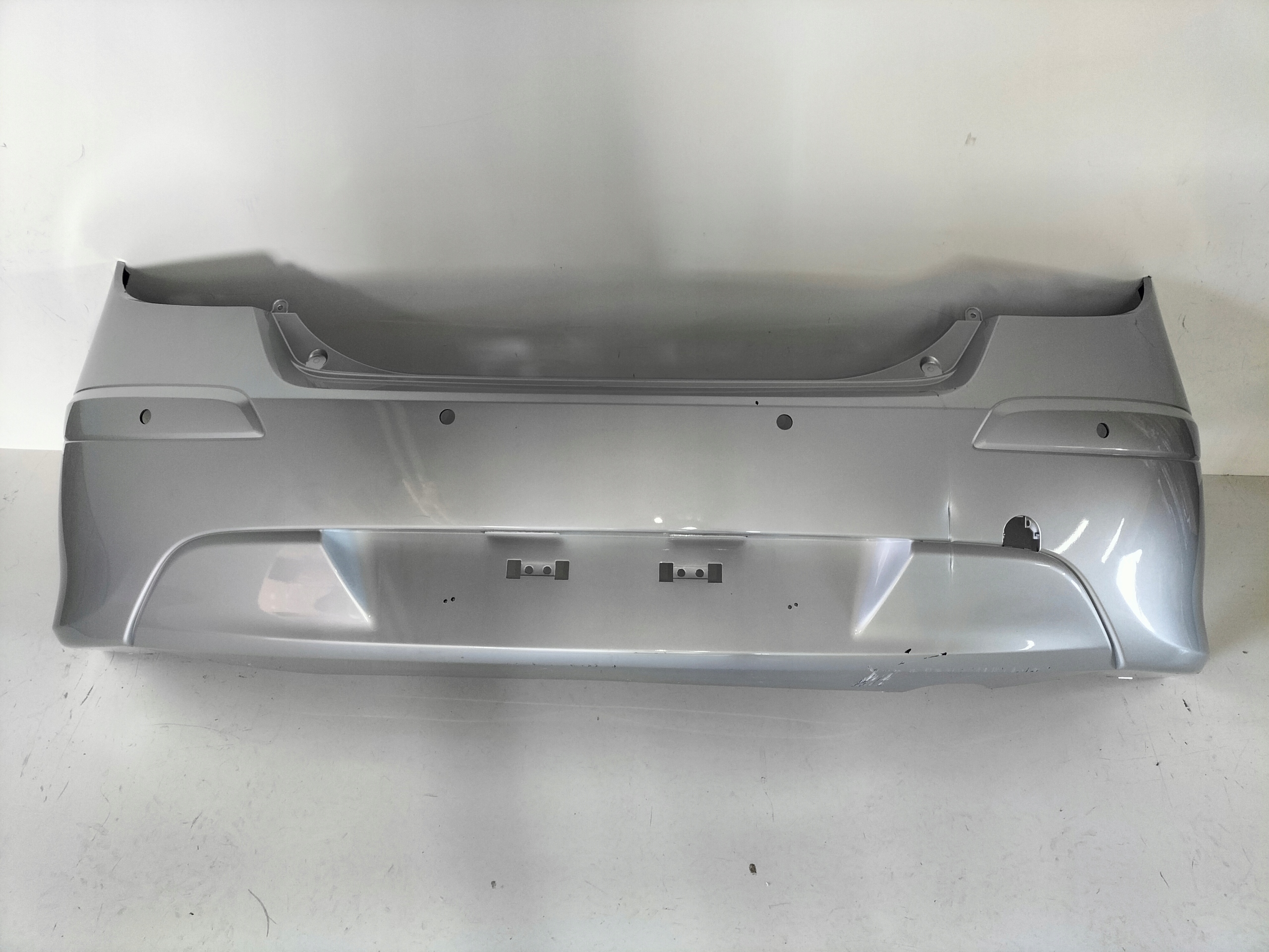 ZADNÝ NÁRAZNÍK HYUNDAI I30 I LIFT 09-12 HB