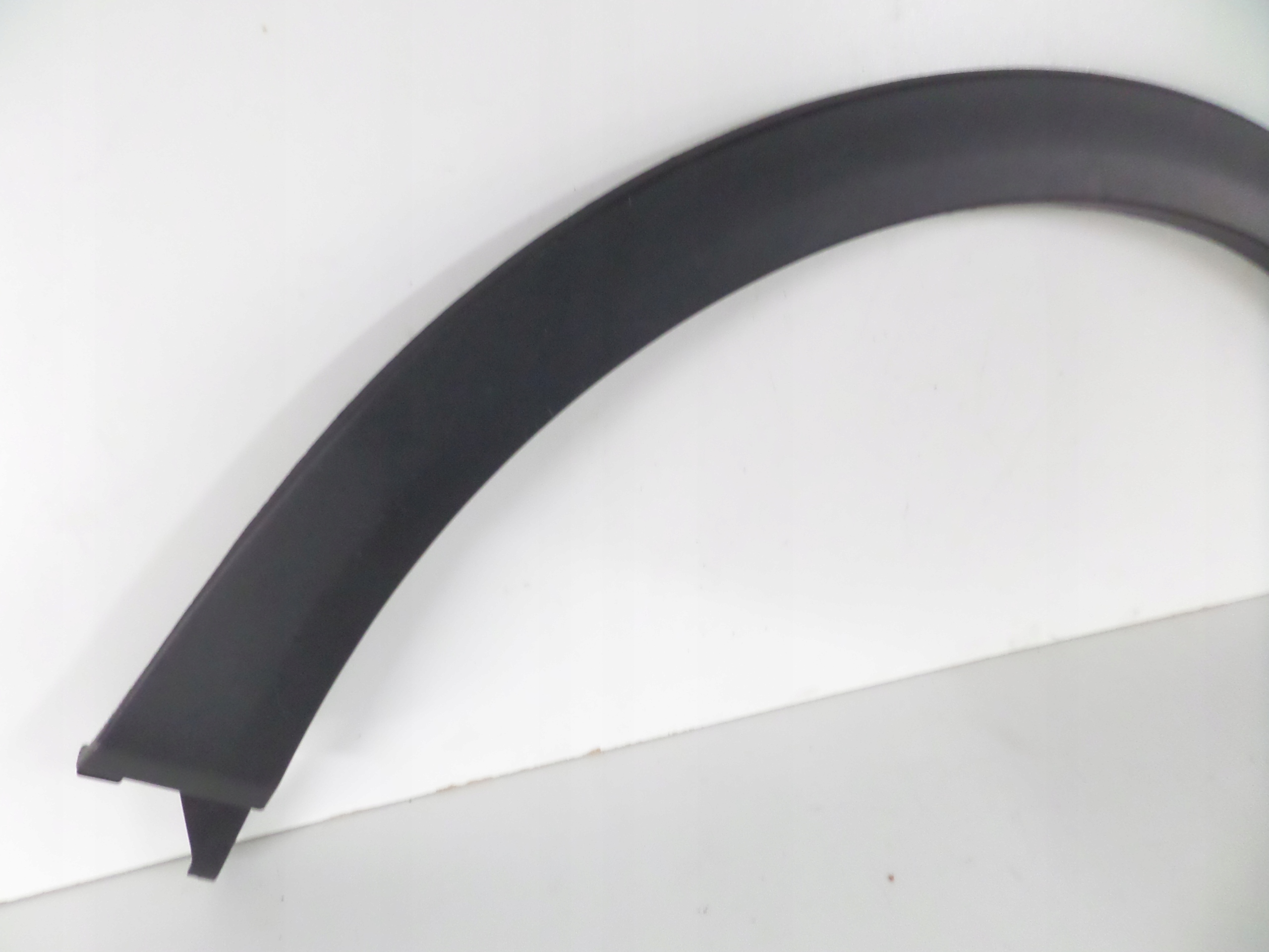 LISTA PRAVEHO PREDNEHO BLATNIKA KIA X-CEED XCEED 19-