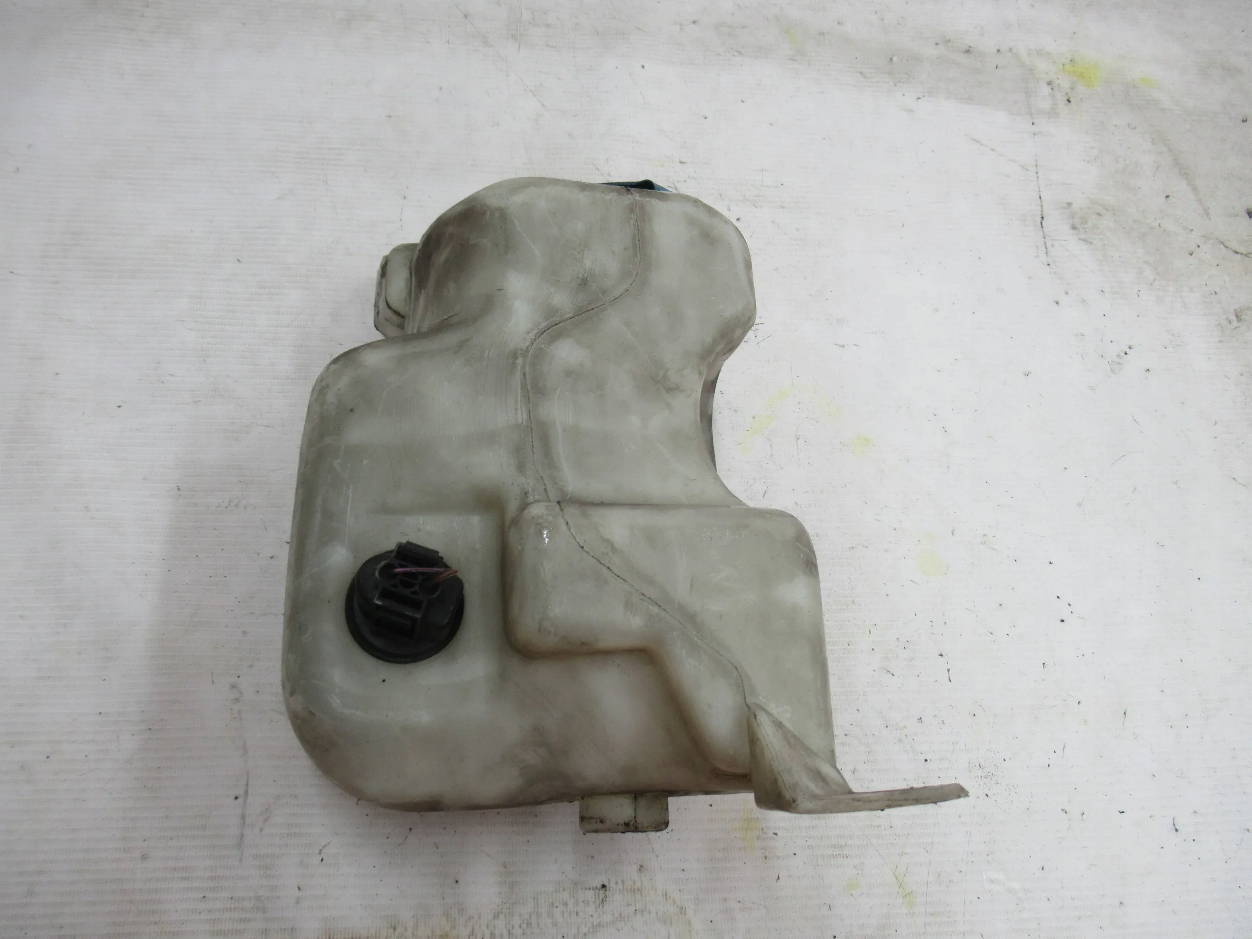 NÁDOBKA OSTREKOVAČOV SEAT LEON I