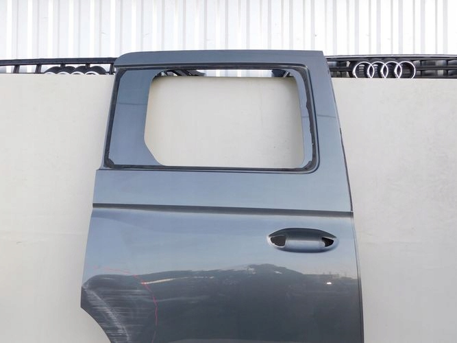 VW CADDY 20- PRAVE POSUVNE DVERE