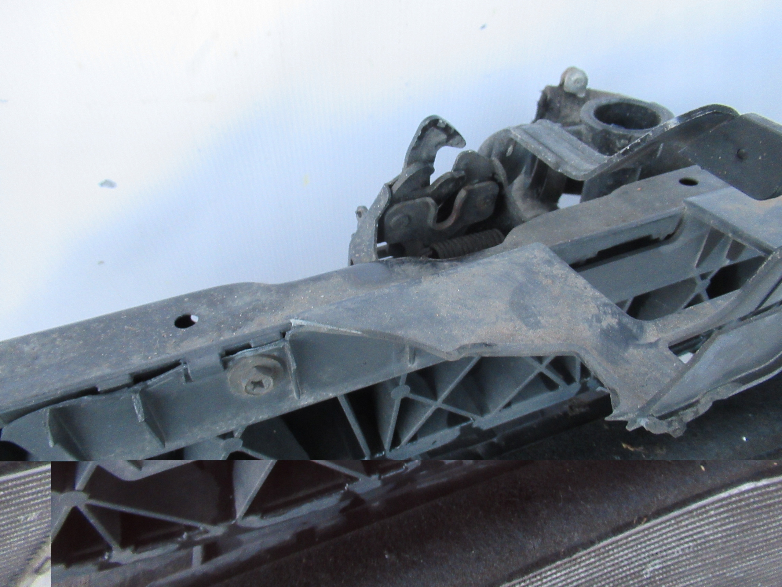 PREDNE CELO CHLADICE VENTILATOR RIO III CRDI 11-