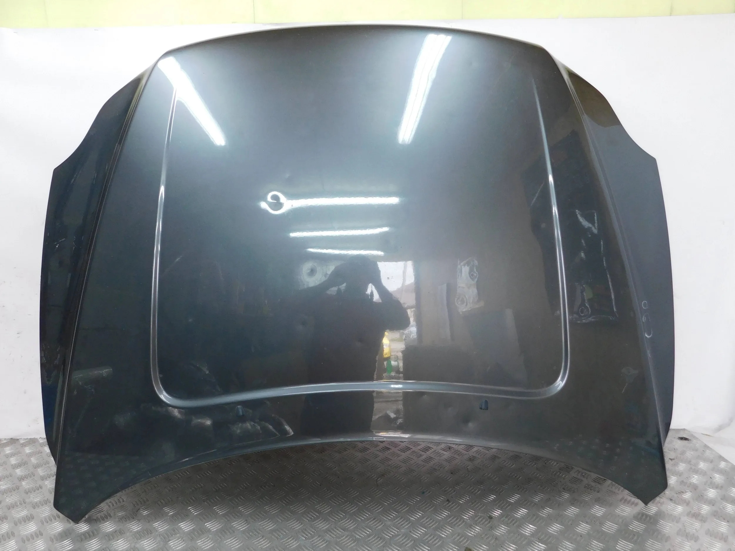PREDNÁ KAPOTA VOLVO XC90