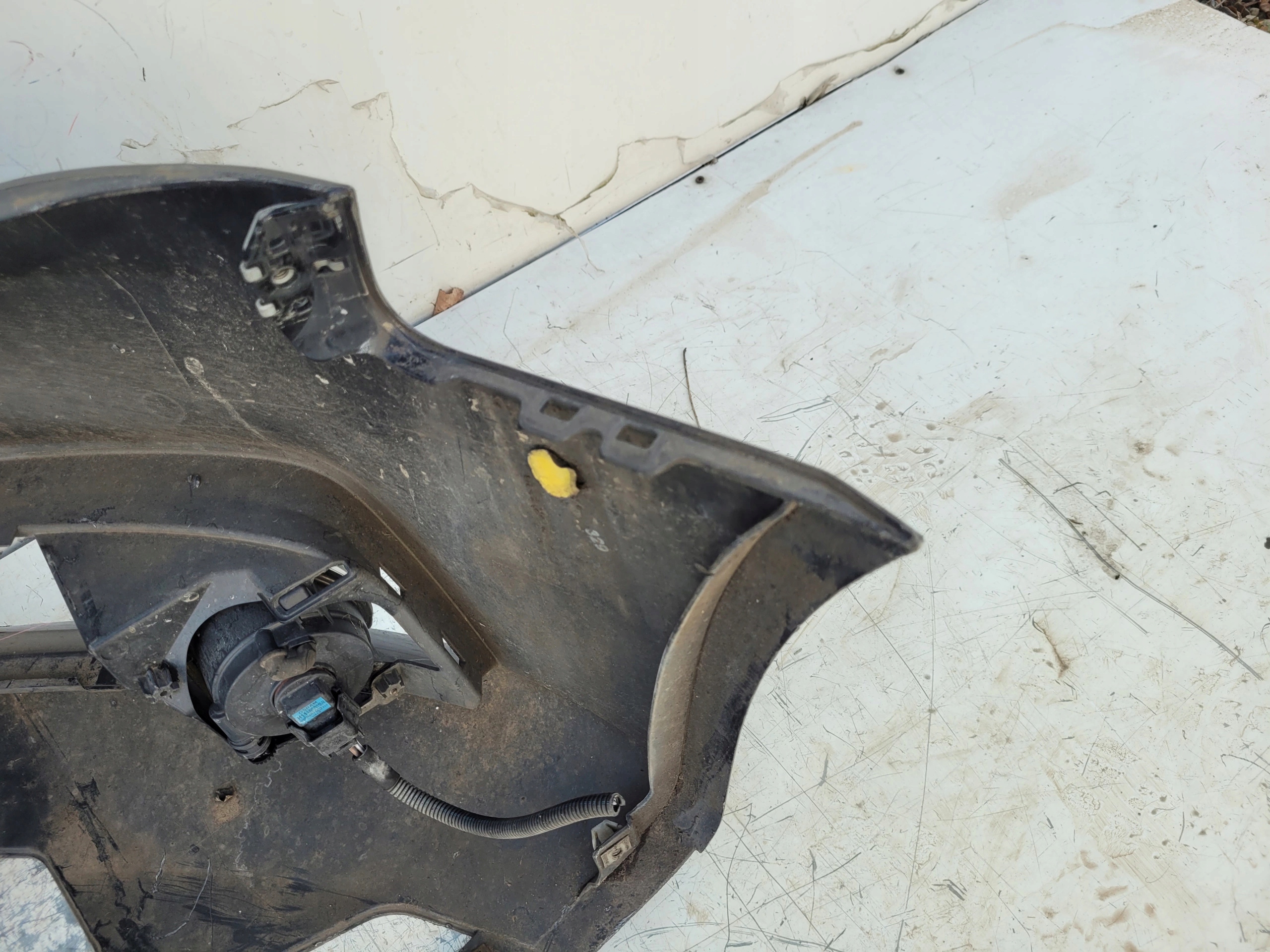 AUDI A4 B8 PREDNÝ NÁRAZNÍK