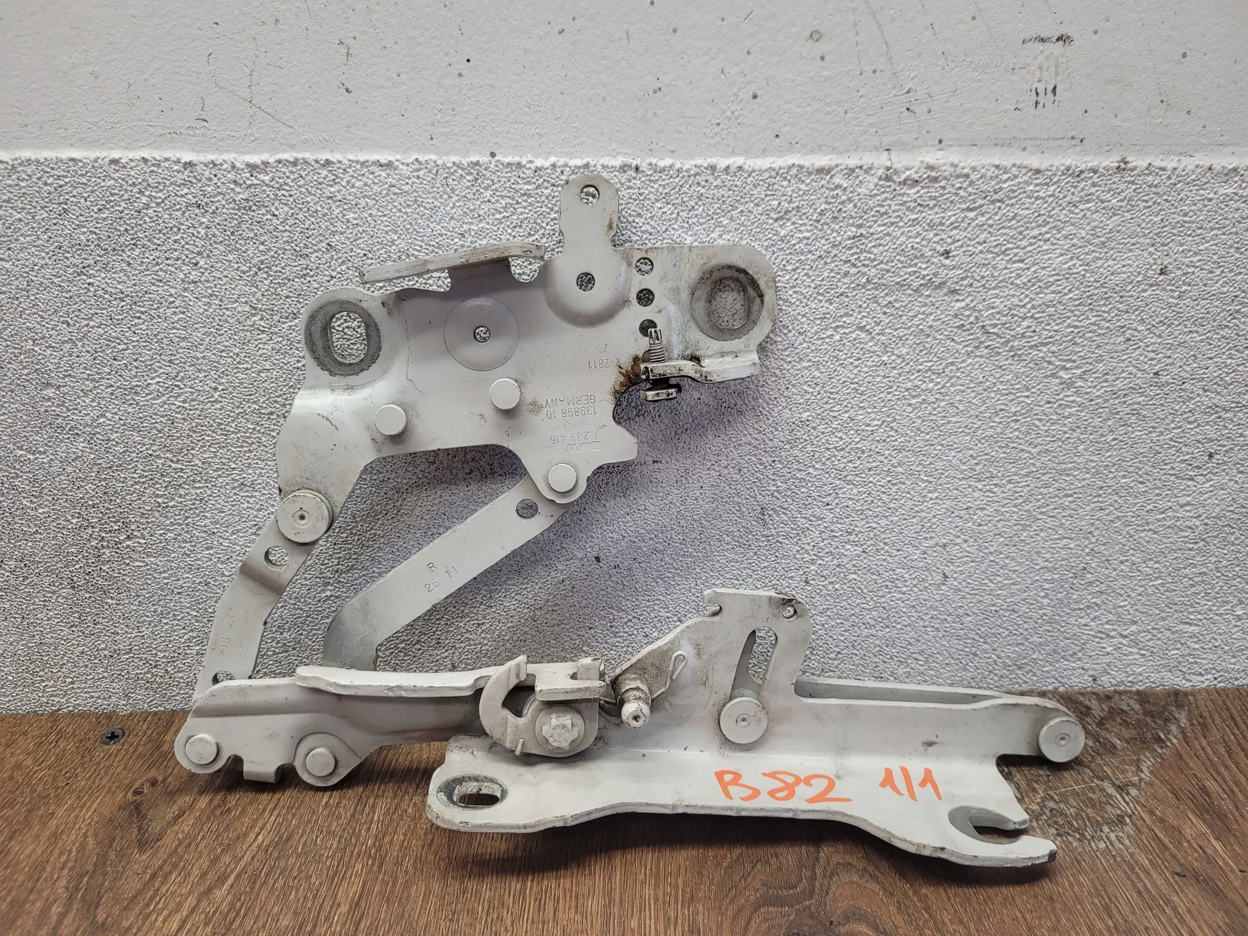 BMW 1 F20 F21 7239416 PRAVY PANT PREDNEJ KAPOTY