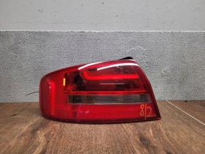 Audi A4 B8 8K lift SEDAN 8K5945095AA ĽAVÉ ZADNÉ SVETLO Audi A4 B8 8K lift SEDAN 8K5945095AA ĽAVÉ ZADNÉ SVETLO