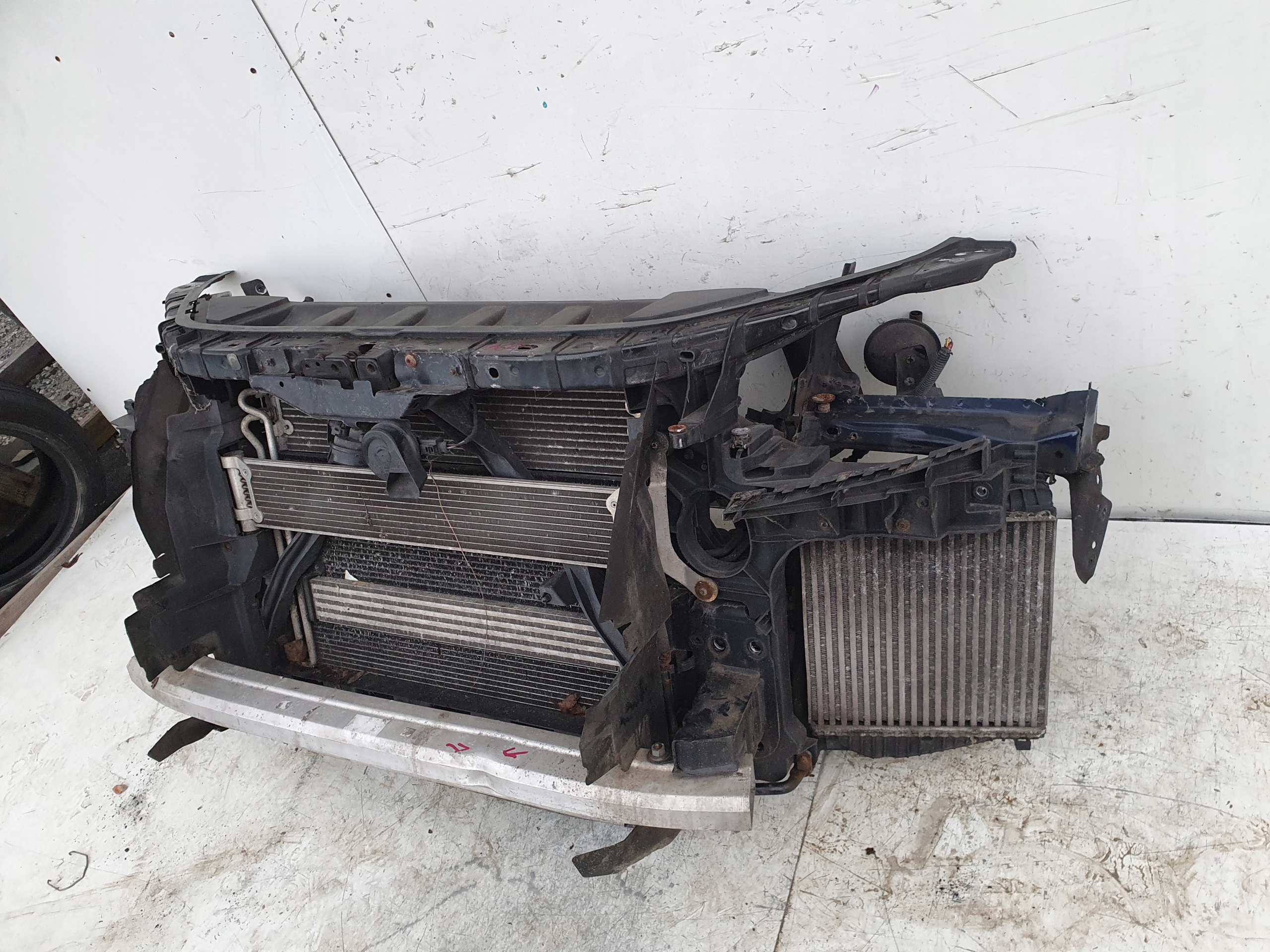 AUDI Q7 4L 3.0 TDI PREDNE CELO