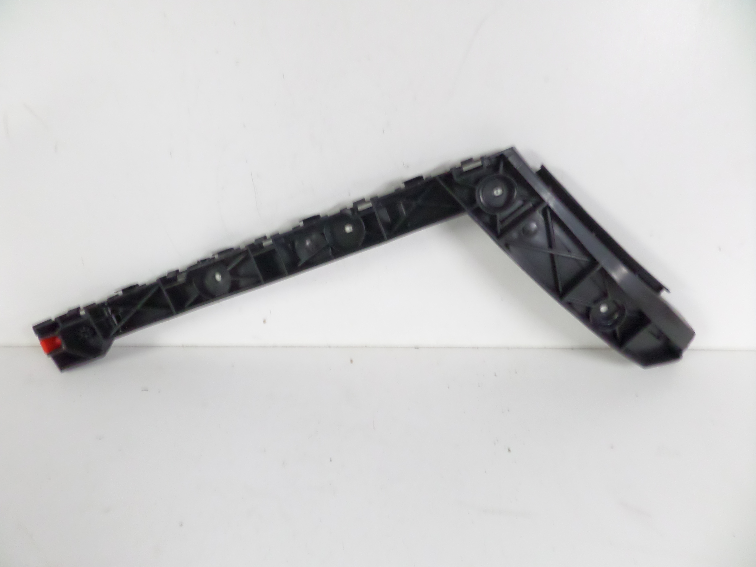 LAVY ZADNY DRZIAK OPEL INSIGNIA A LIFT 13-