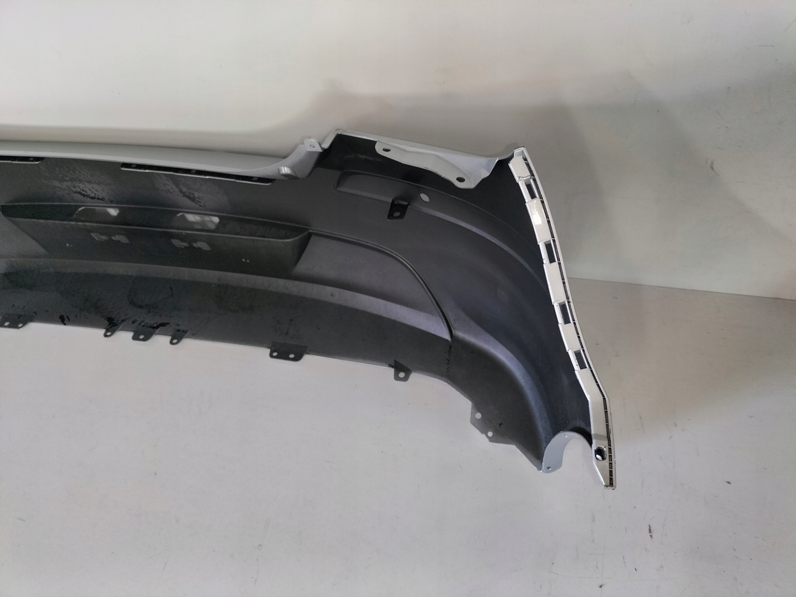 ZADNÝ NÁRAZNÍK HYUNDAI I30 I LIFT 09-12 HB