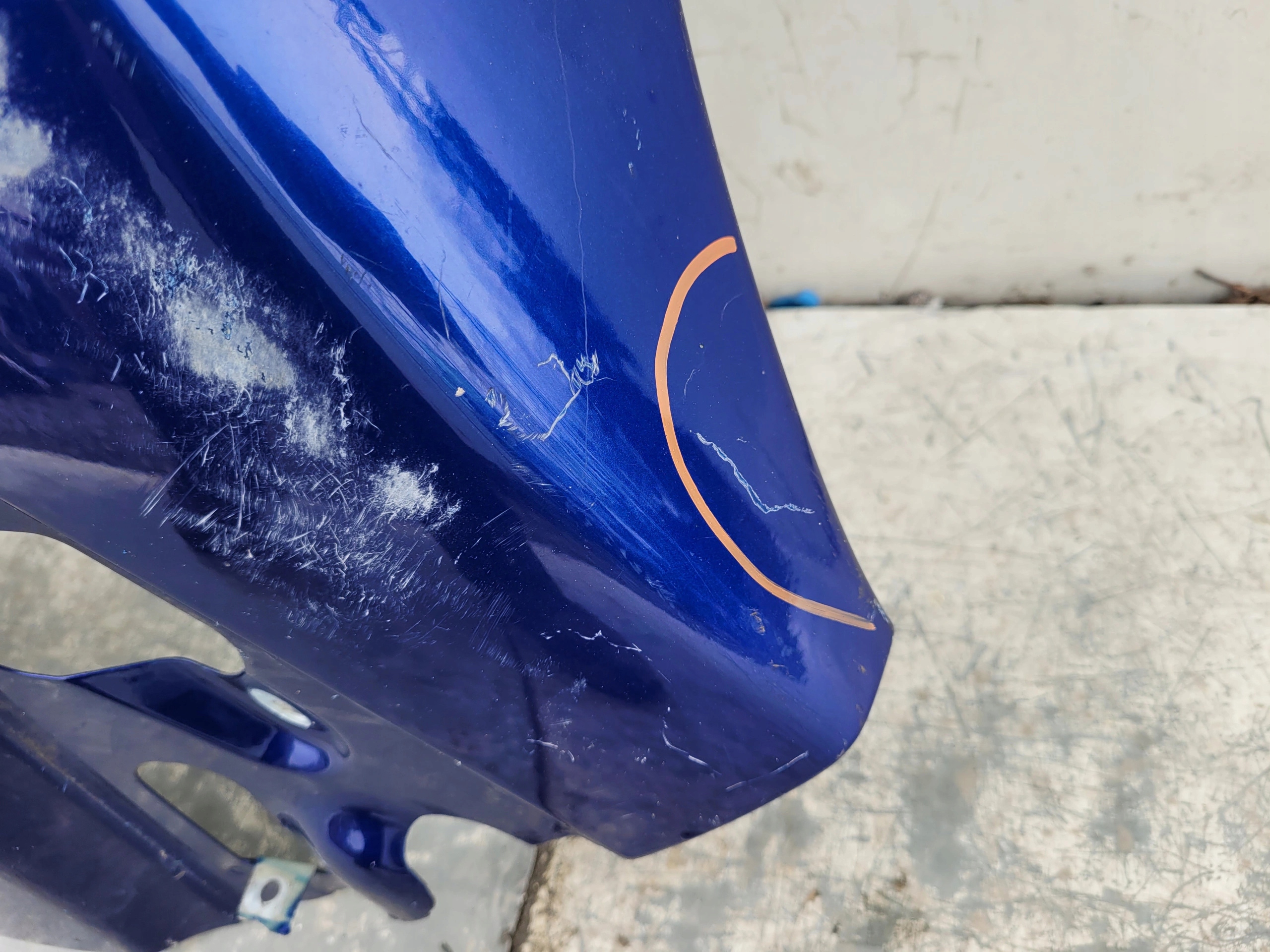 FORD TRANSIT CUSTOM ĽAVÝ PREDNÝ BLATNÍK