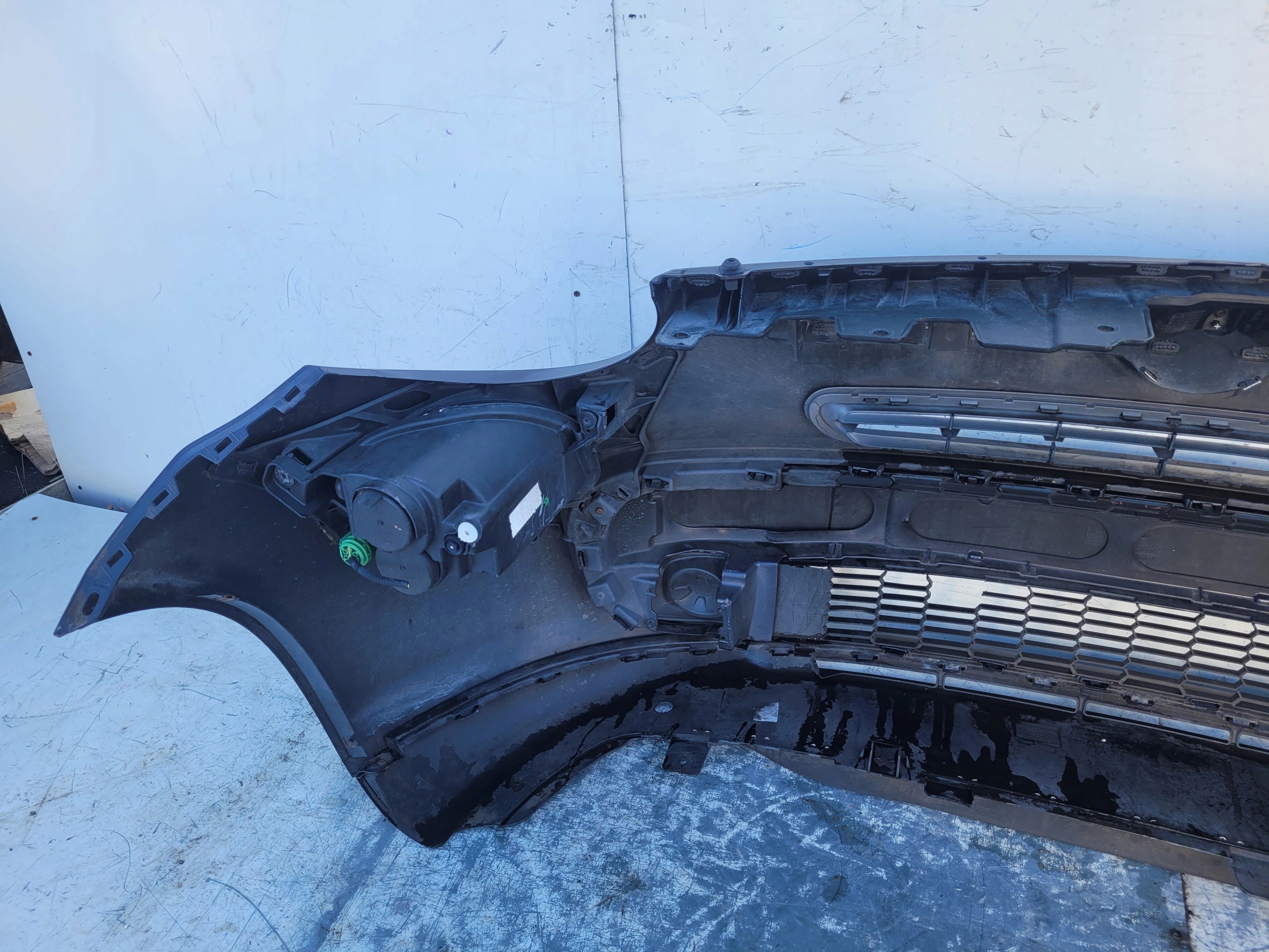 FIAT 500L 500 L PREDNÝ NÁRAZNÍK