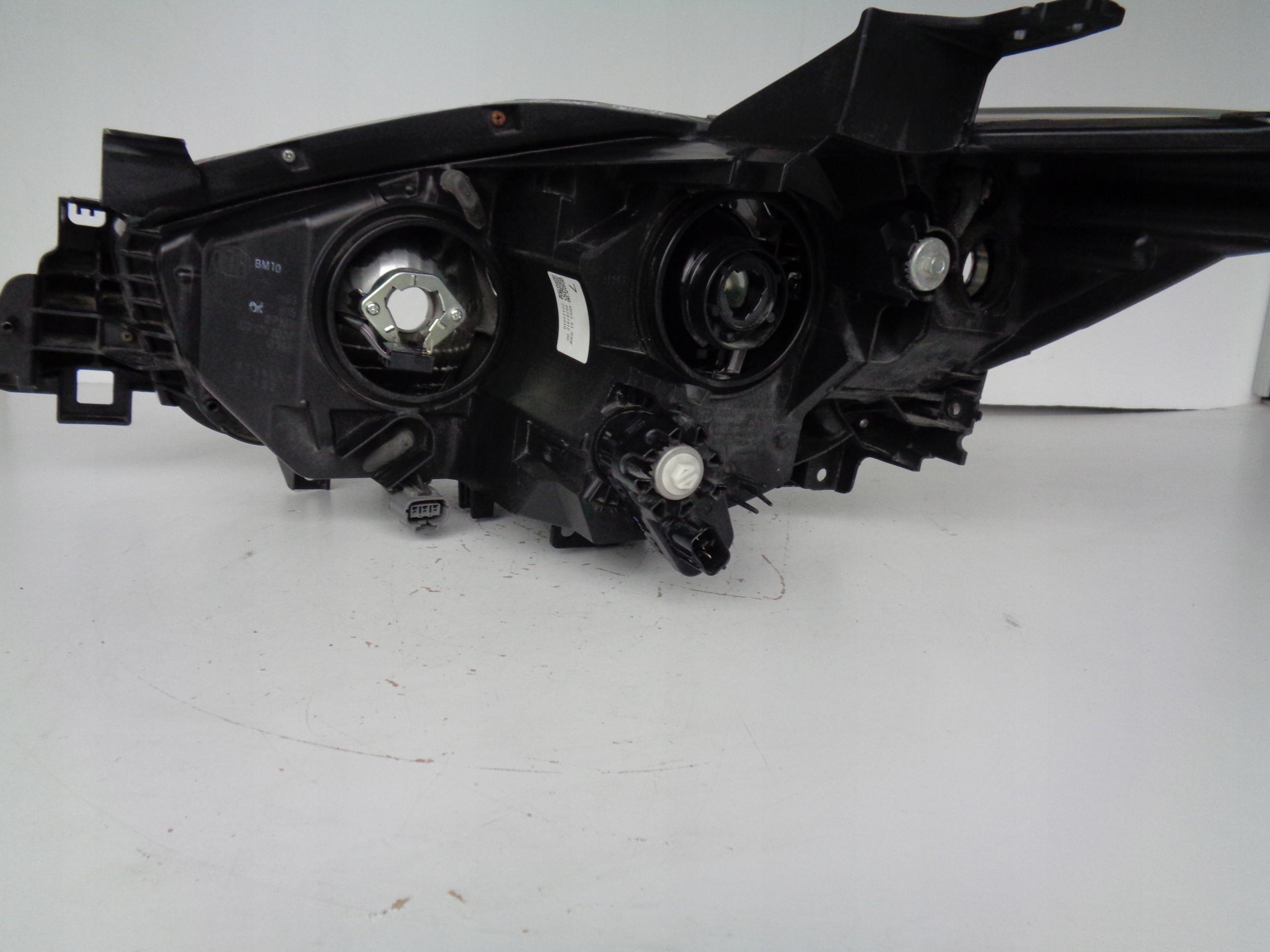PRAVE PREDNE SVETLO MAZDA CX5 12-16