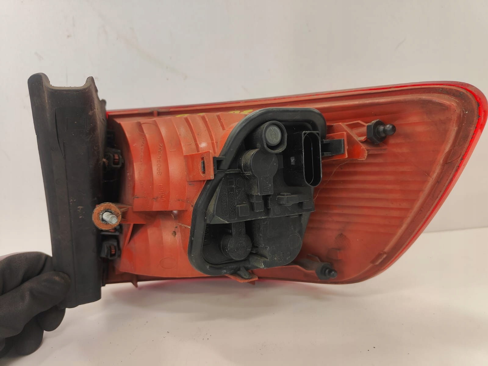 Audi a6 c6 05-08 kombi 4F9945095 LAVE ZADNE SVETLO