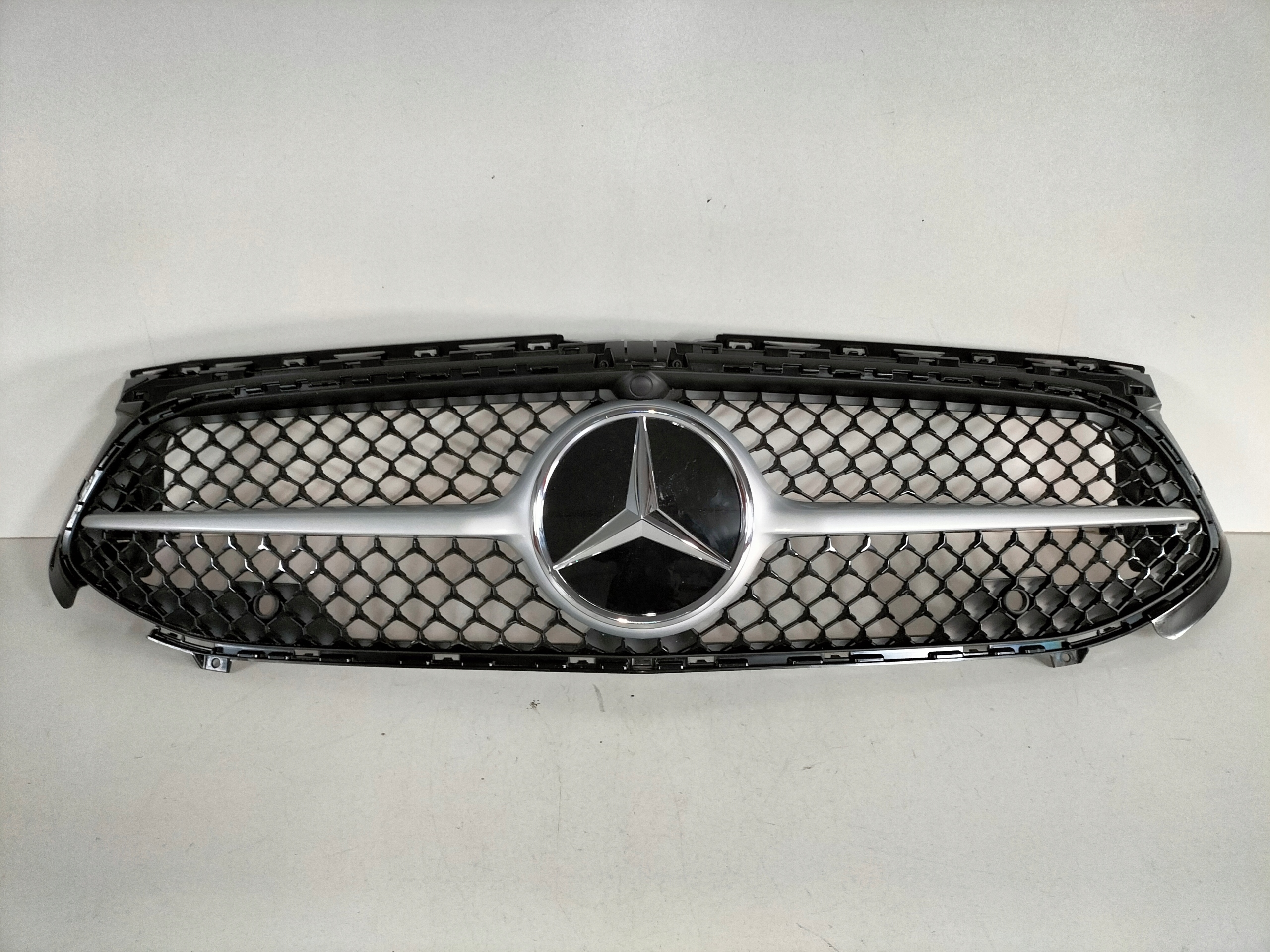 MRIEZKA LISTA MERCEDES A KLASA W177 LIFT 22-