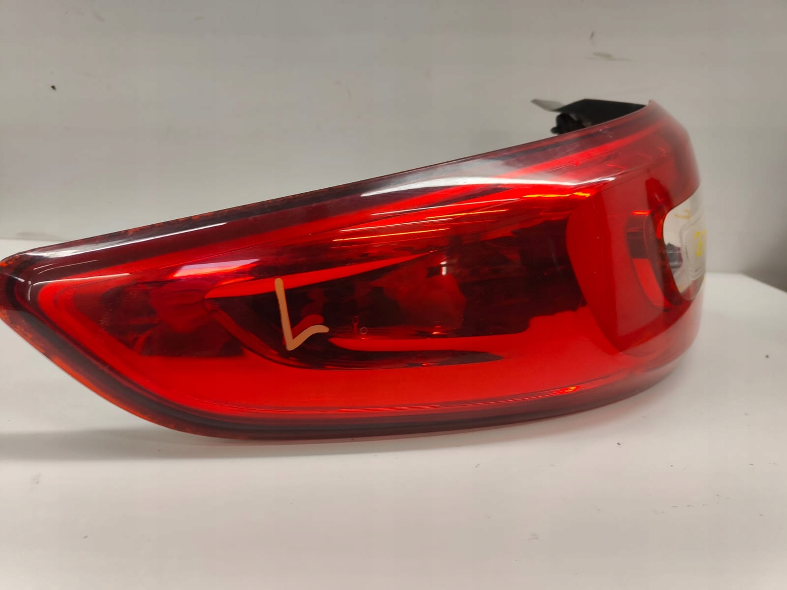 Renault fluence 2016 265559487r LAVE ZADNE SVETLO ZADNA LED