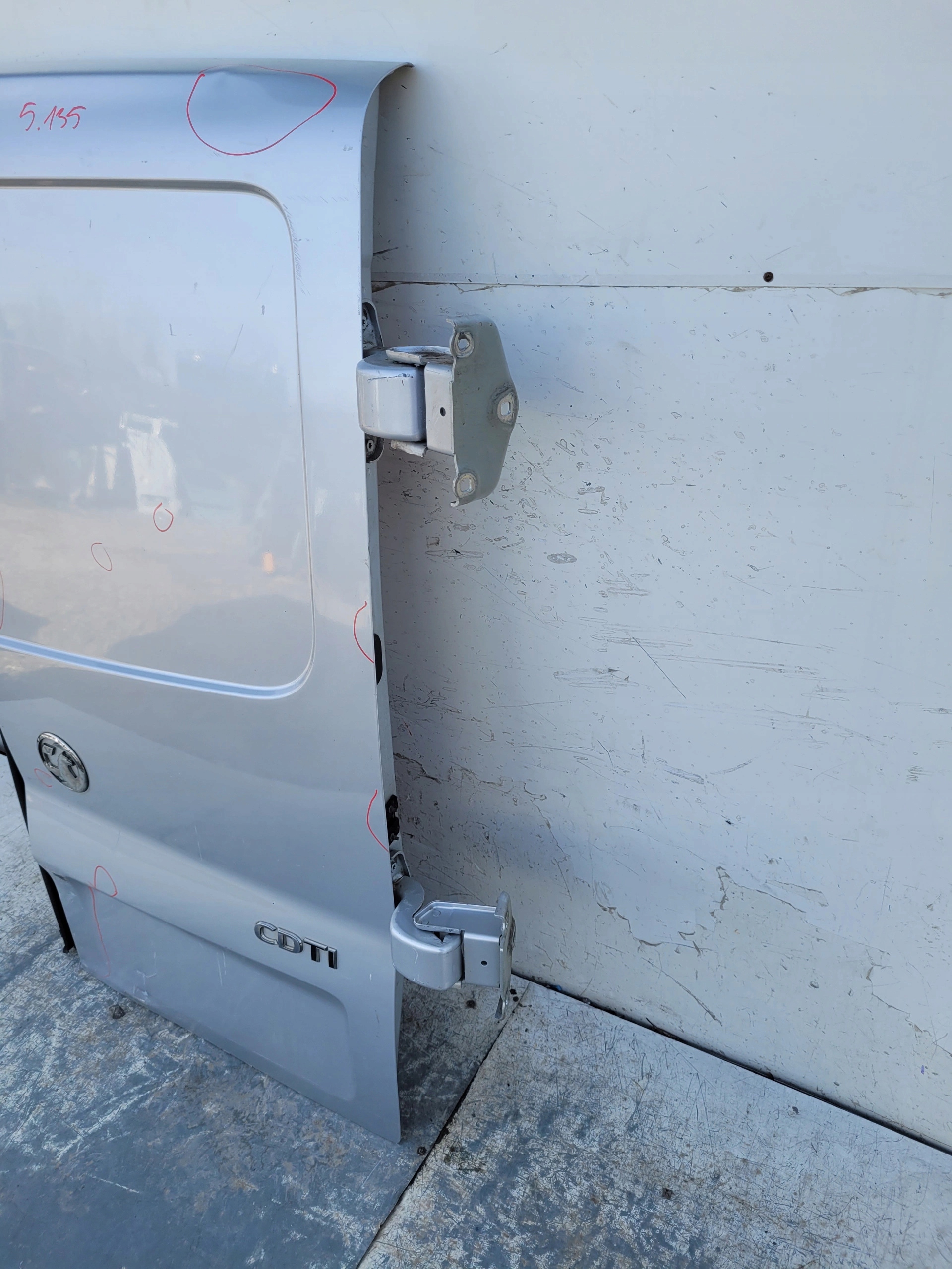 RENAULT TRAFIC III VIVARO PRAVE ZADNE DVERE