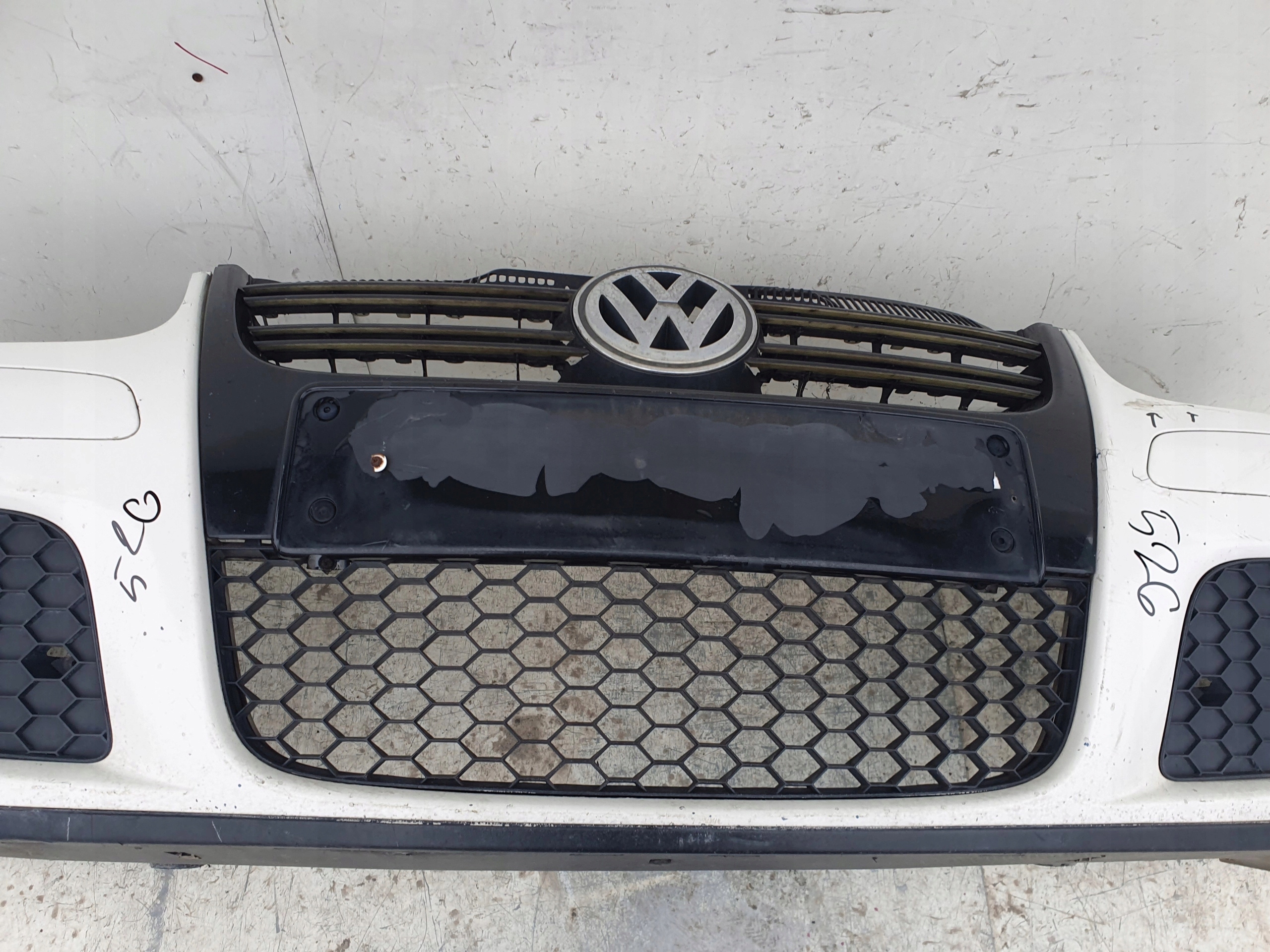 VW GOLF 5 V GTI PREDNÝ NÁRAZNÍK