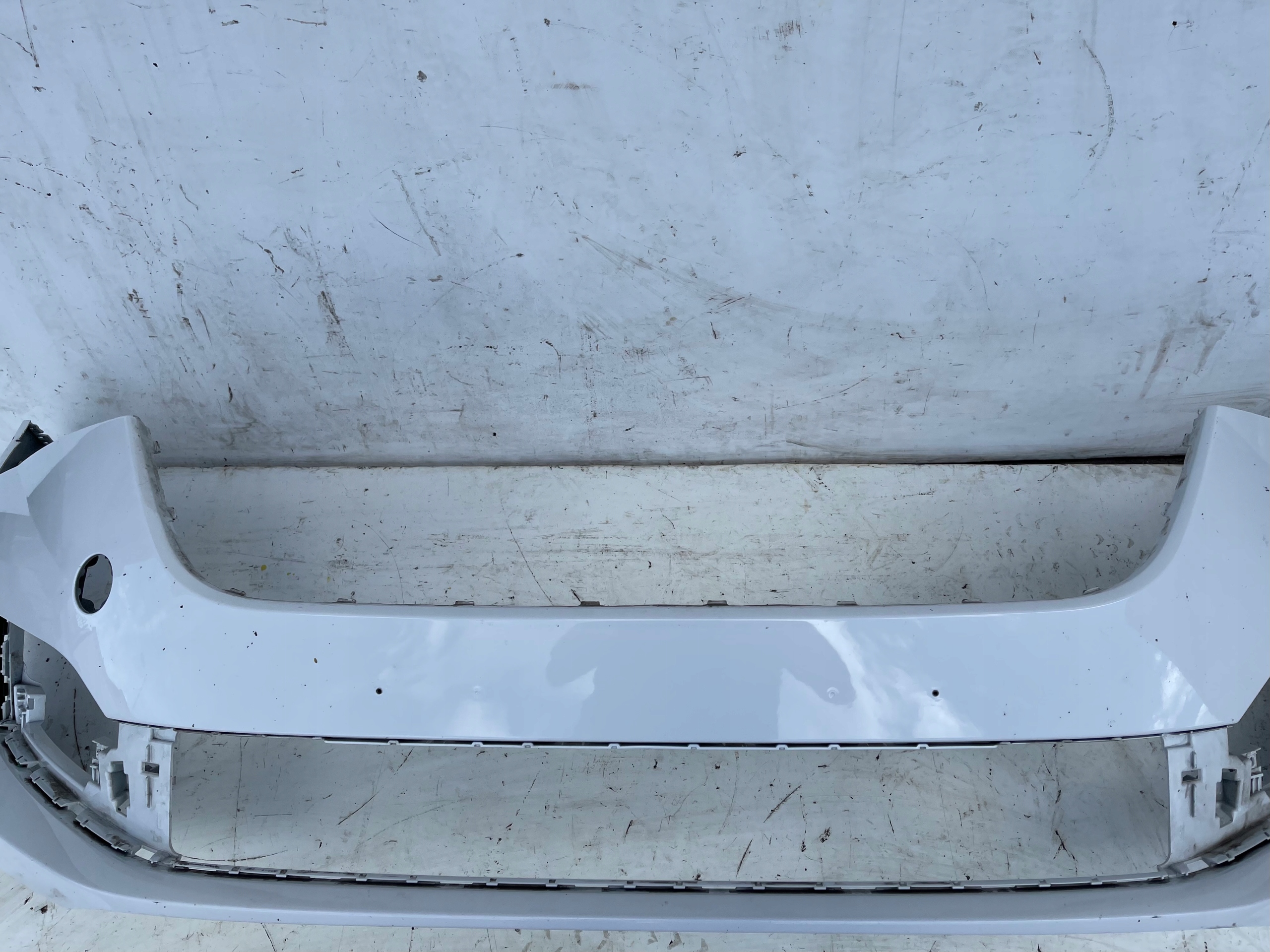 PREDNÝ NÁRAZNÍK SKODA SCALA